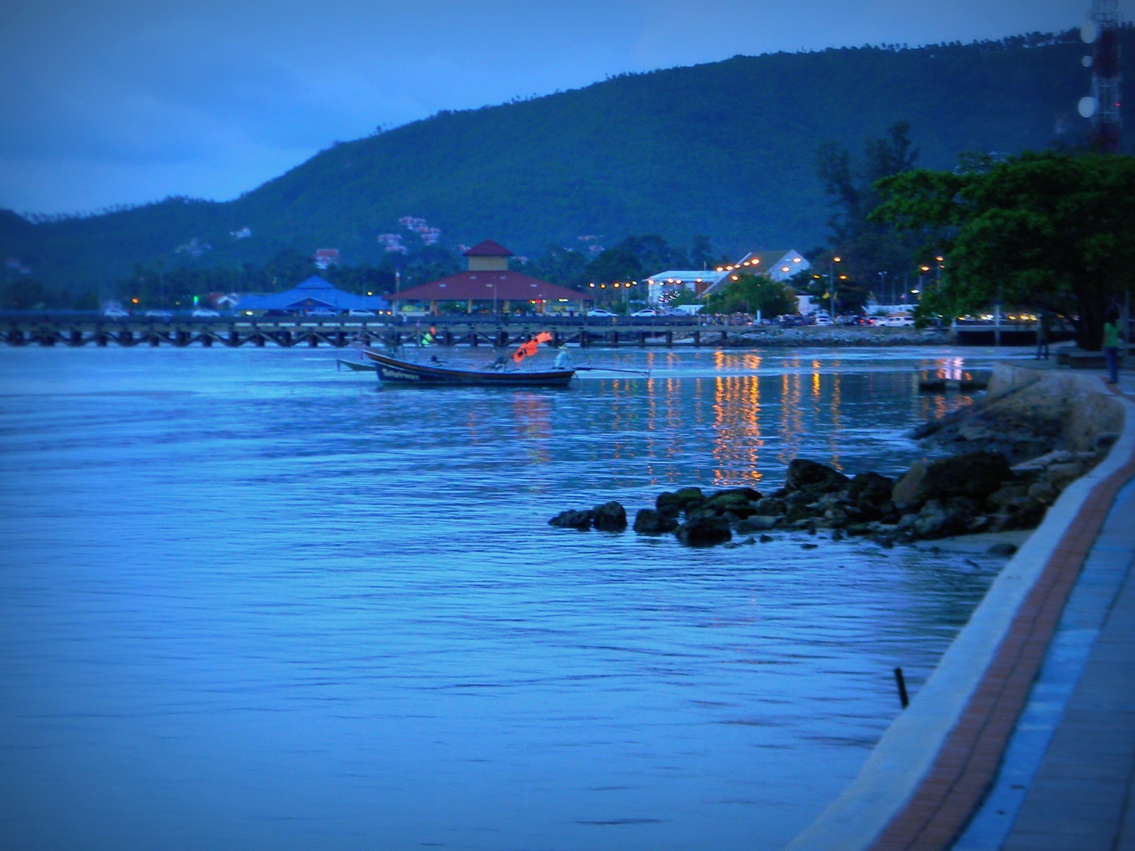 Набережная на острове Самуи, Таиланд