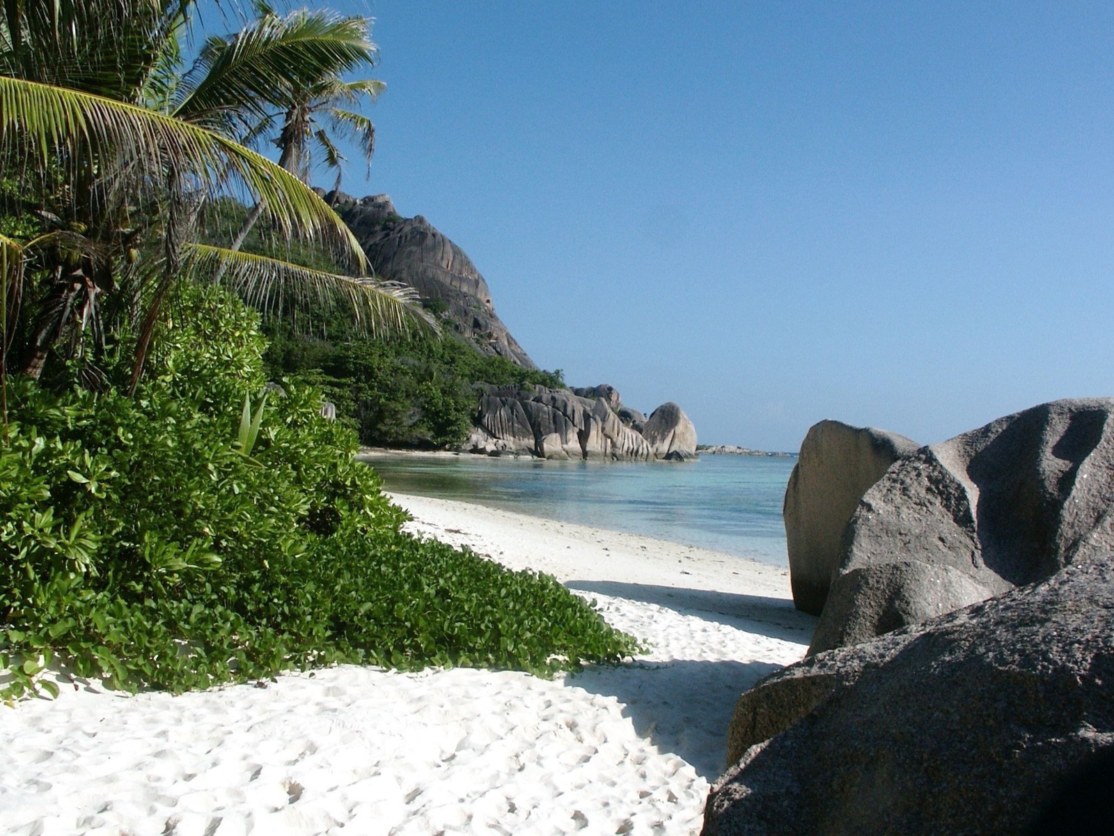 Песчаный пляж на острове Чанг, Таиланд