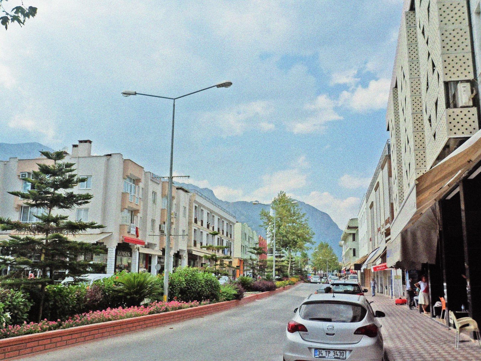 Городские улицы в Кемере, Турция