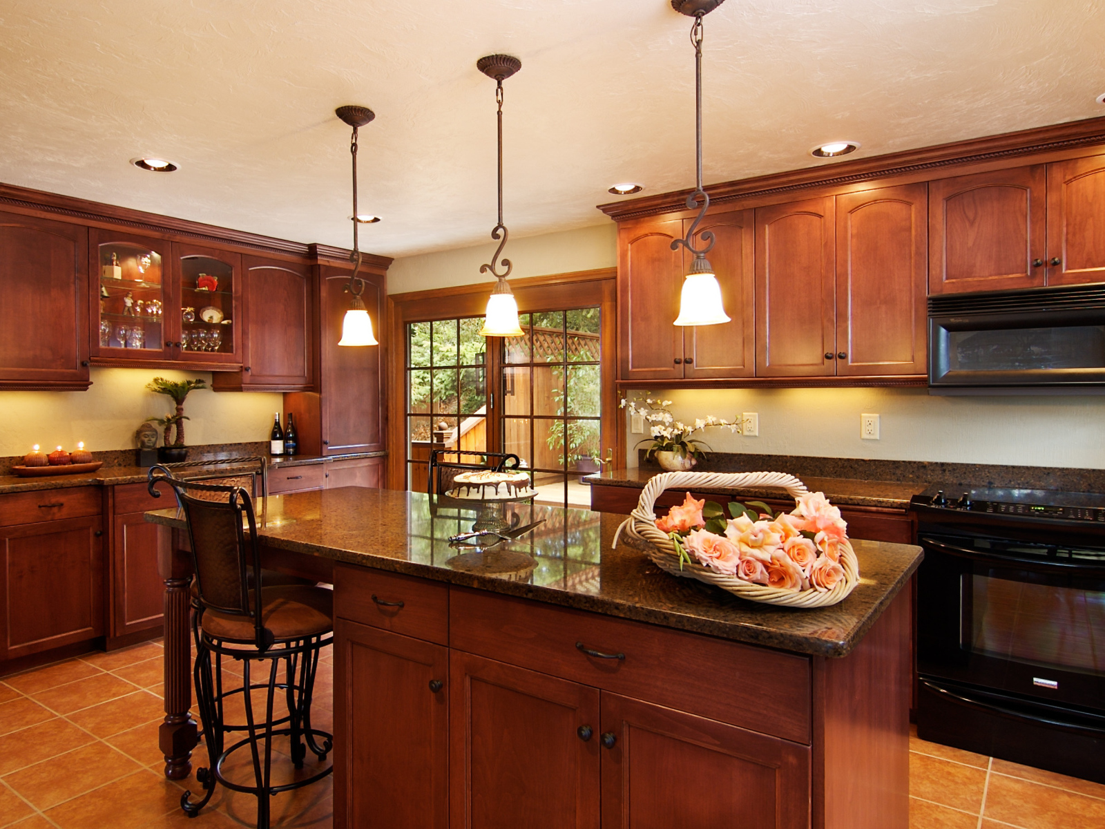 Кухня в уютном доме