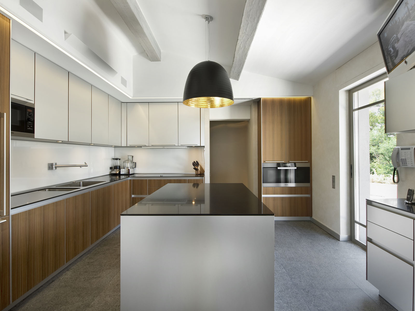 Минималистский интерьер кухни