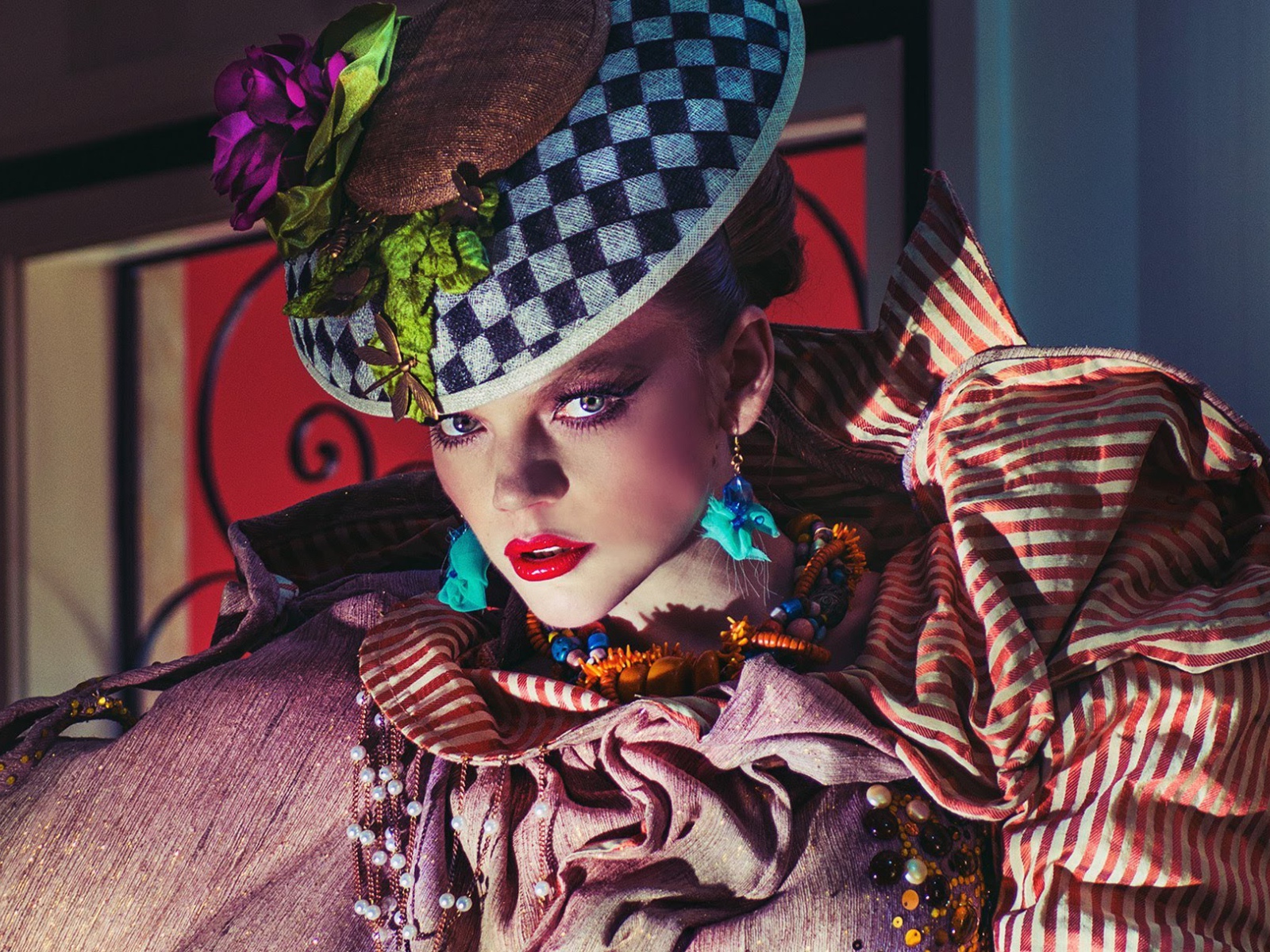 Фотография Красочная девушка