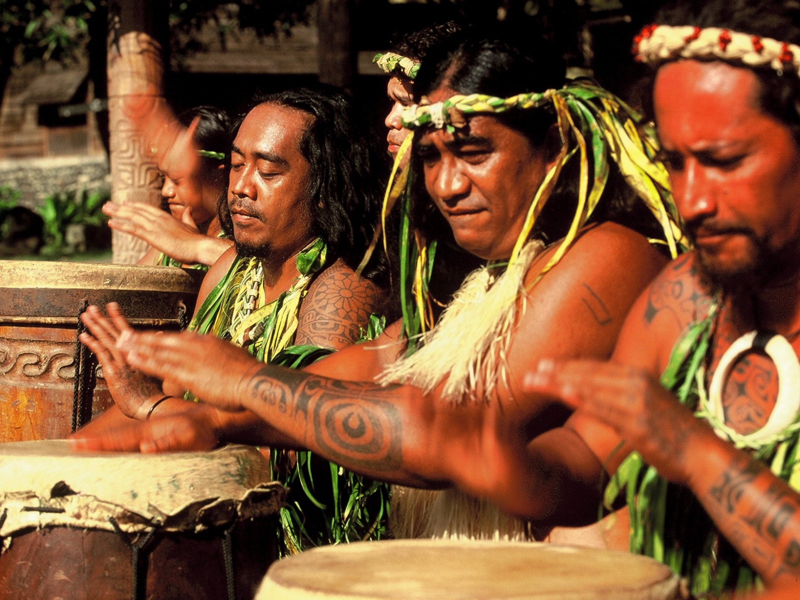 Полинезийские татуировки на руках