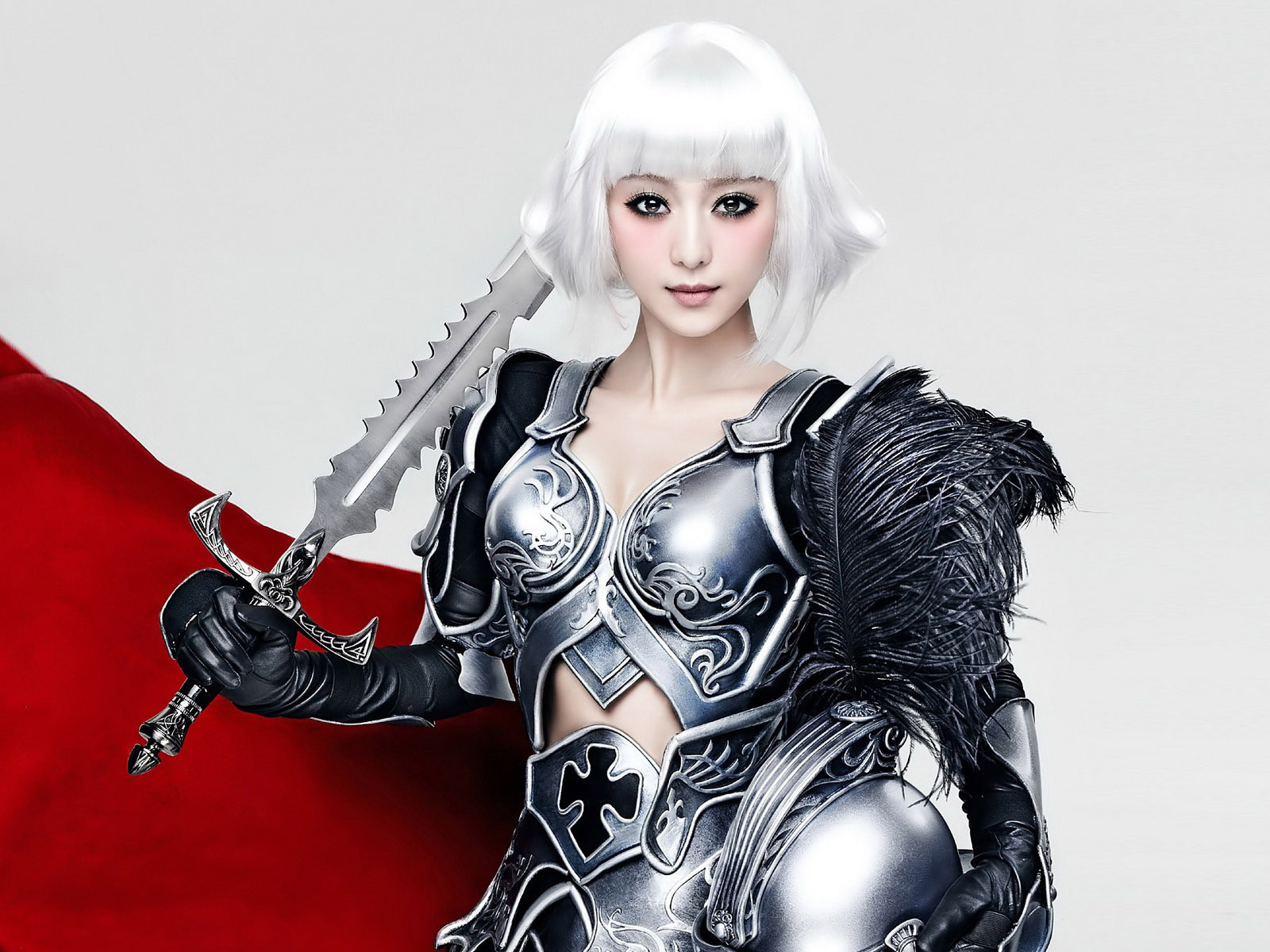 Девушка в доспехах