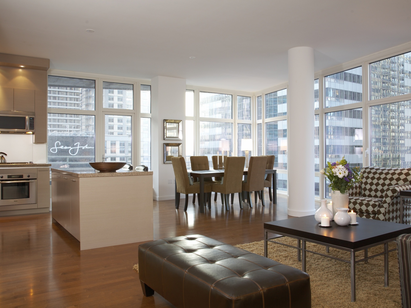 Комната в мегаполисе