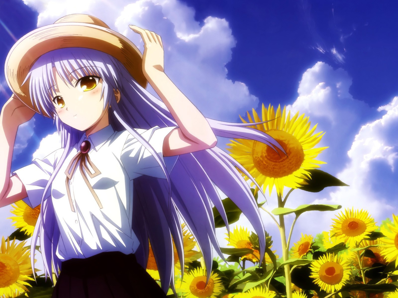 Девушка среди подсолнухов в аниме Ангельские ритмы