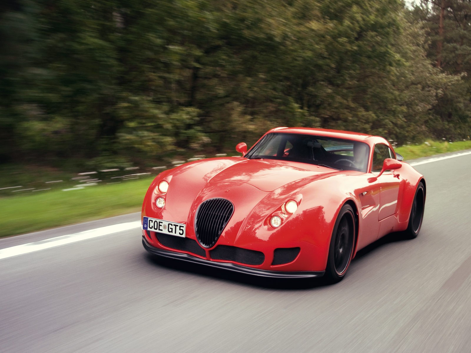 Быстрый автомобиль Wiesmann