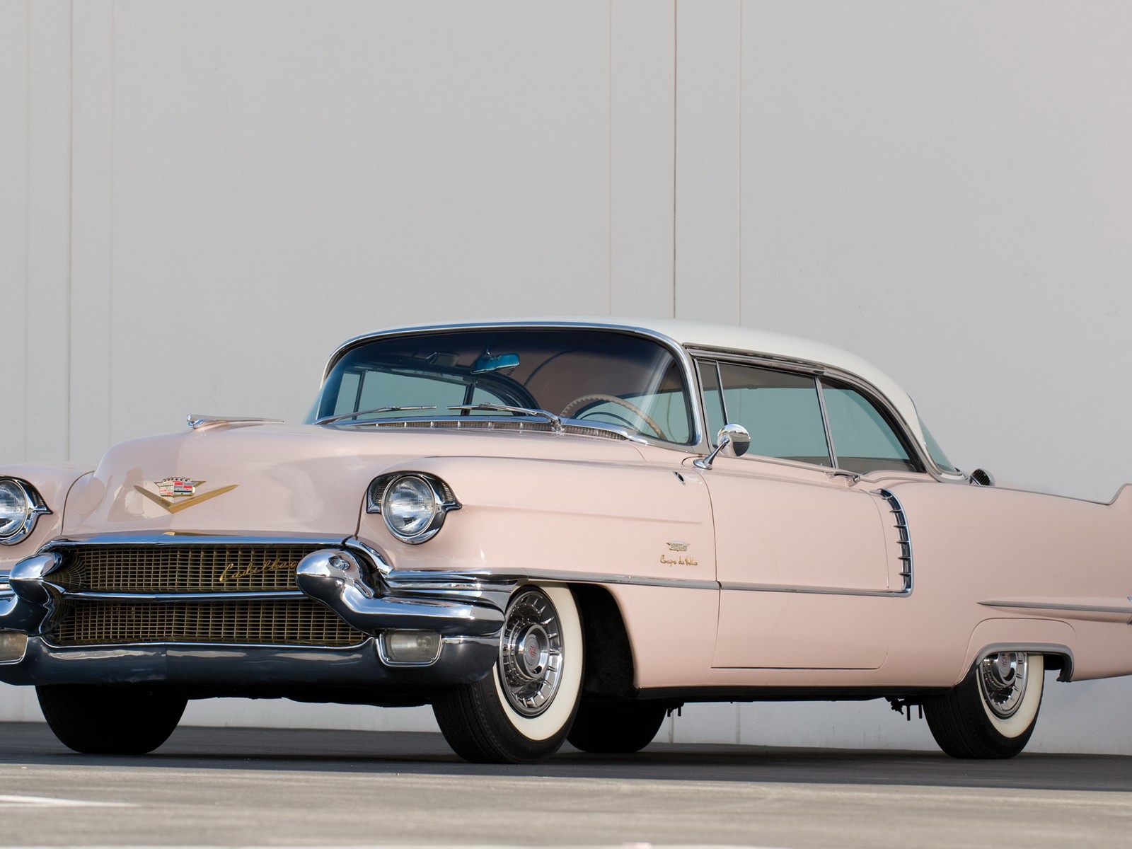 Ретро автомобиль Cadillac Series 62