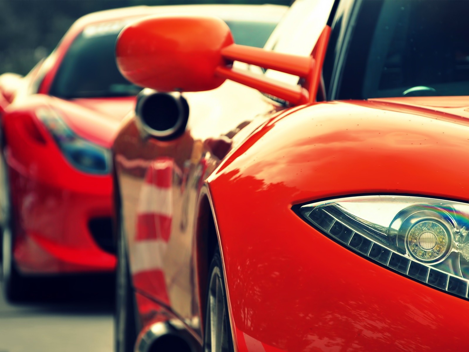 Красные Феррари Spyker