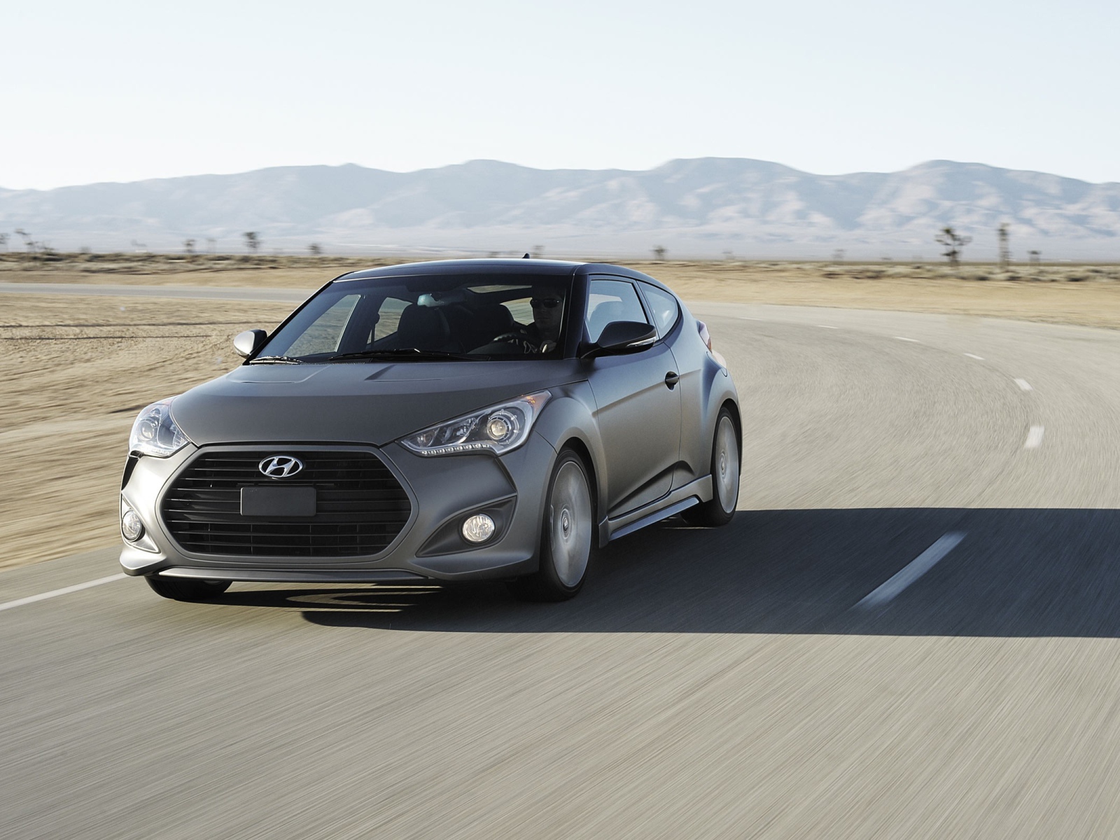 Серый Hyundai Veloster