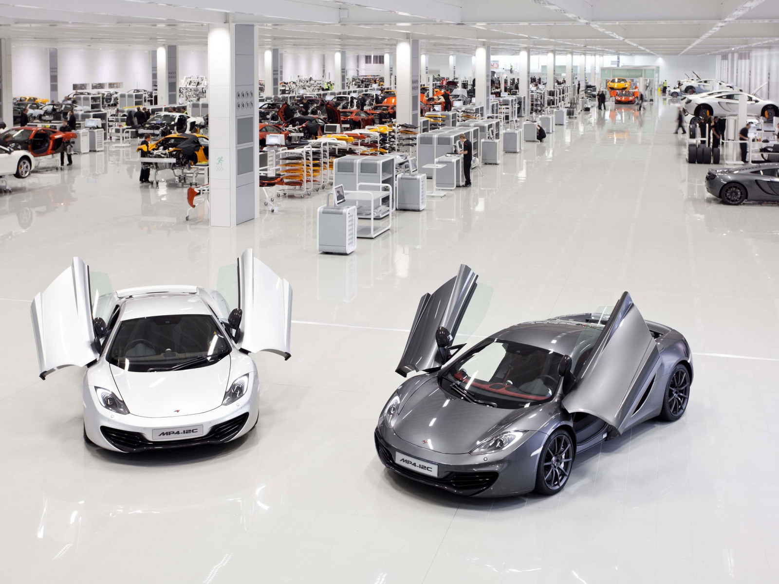 Завод автомобилей McLaren