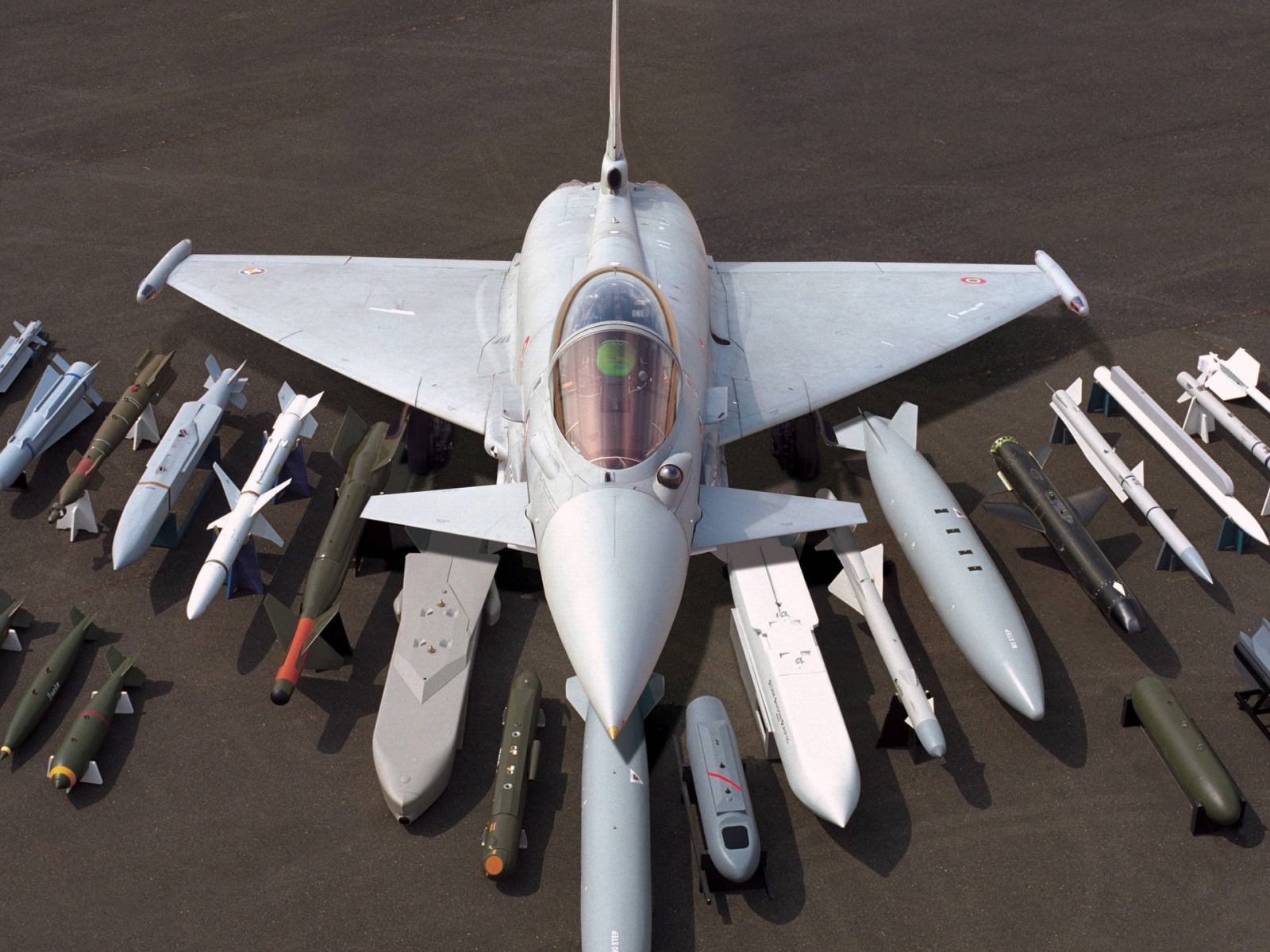 Виды подвесного вооружения истребителя