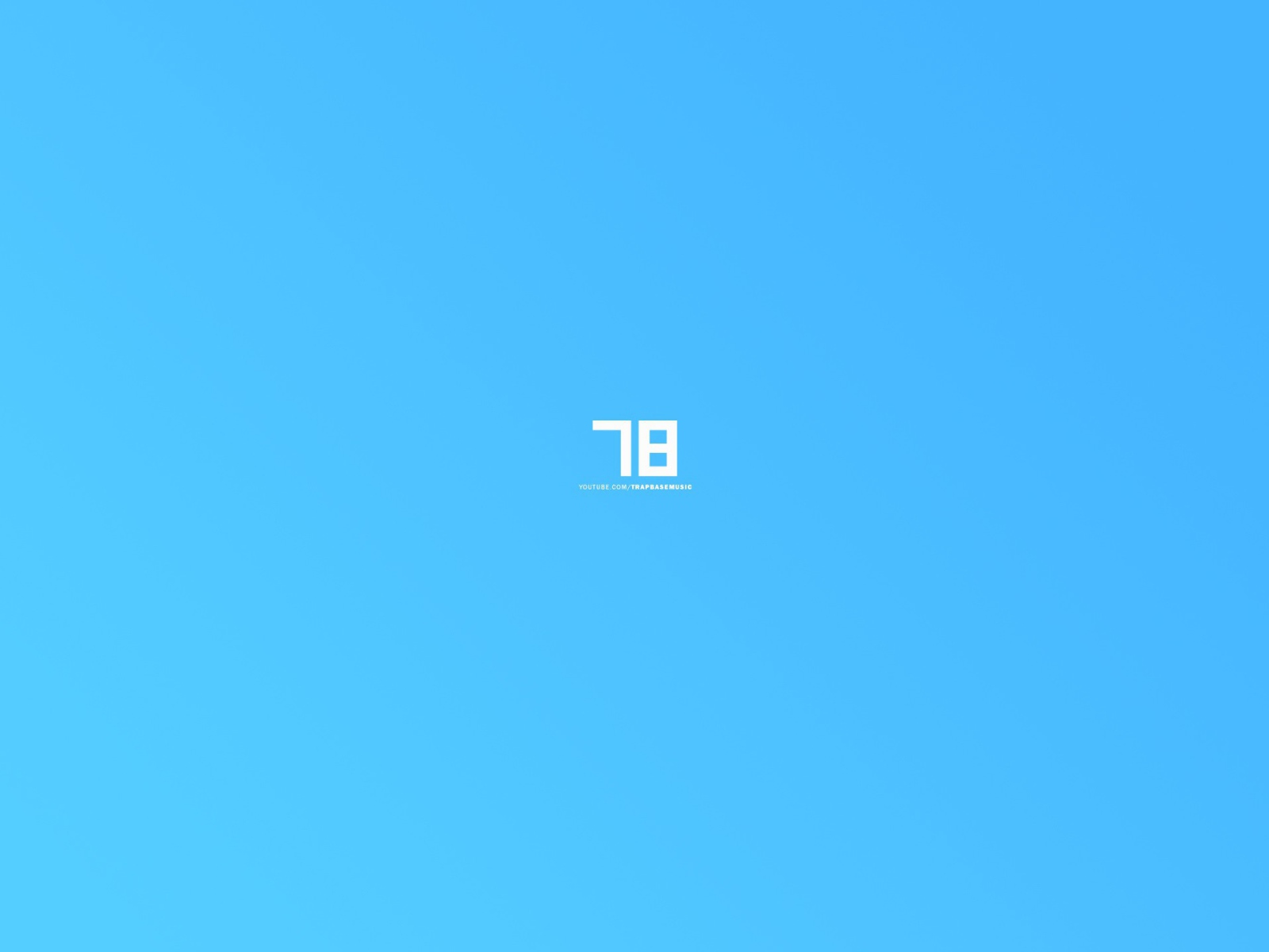 Семь и восемь на голубом фоне