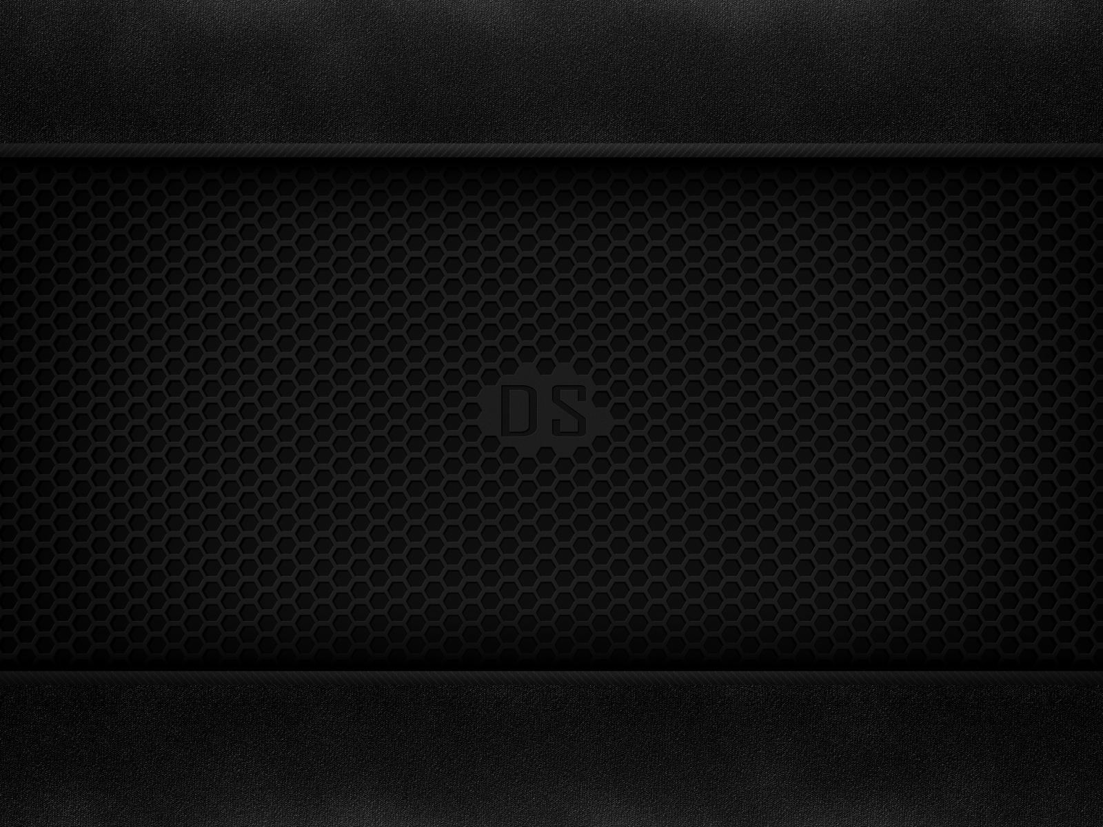 Черная металлическая сетка