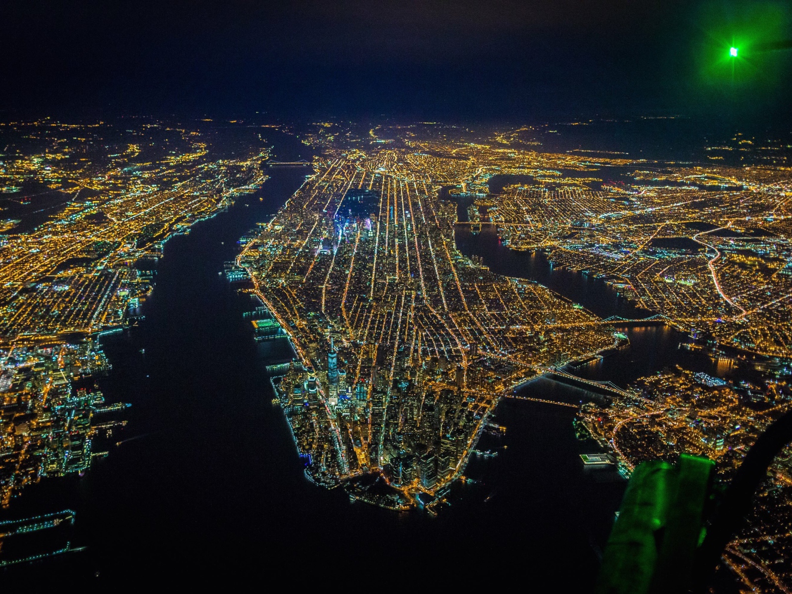 Нью-Йорк никогда не спит