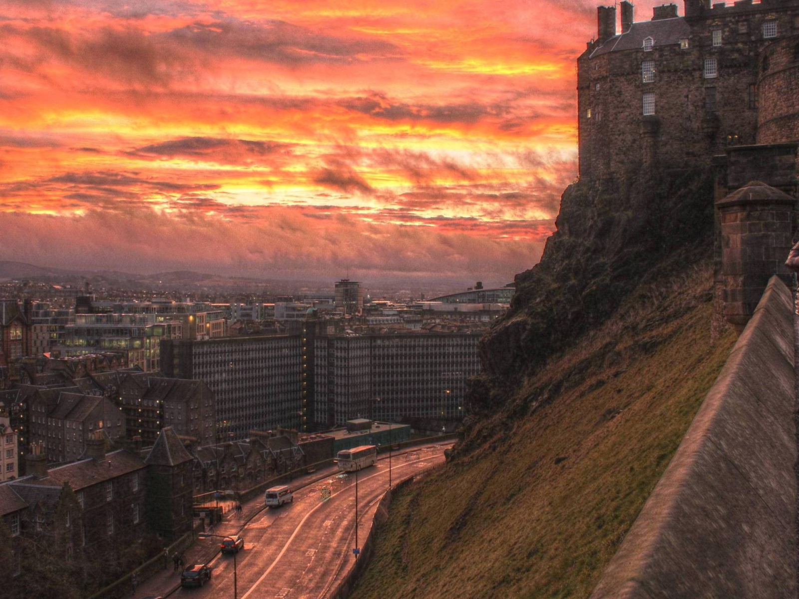 Вид на город с холма