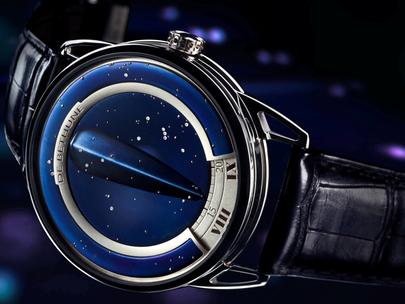 Дизайнерские часы с необычным циферблатом