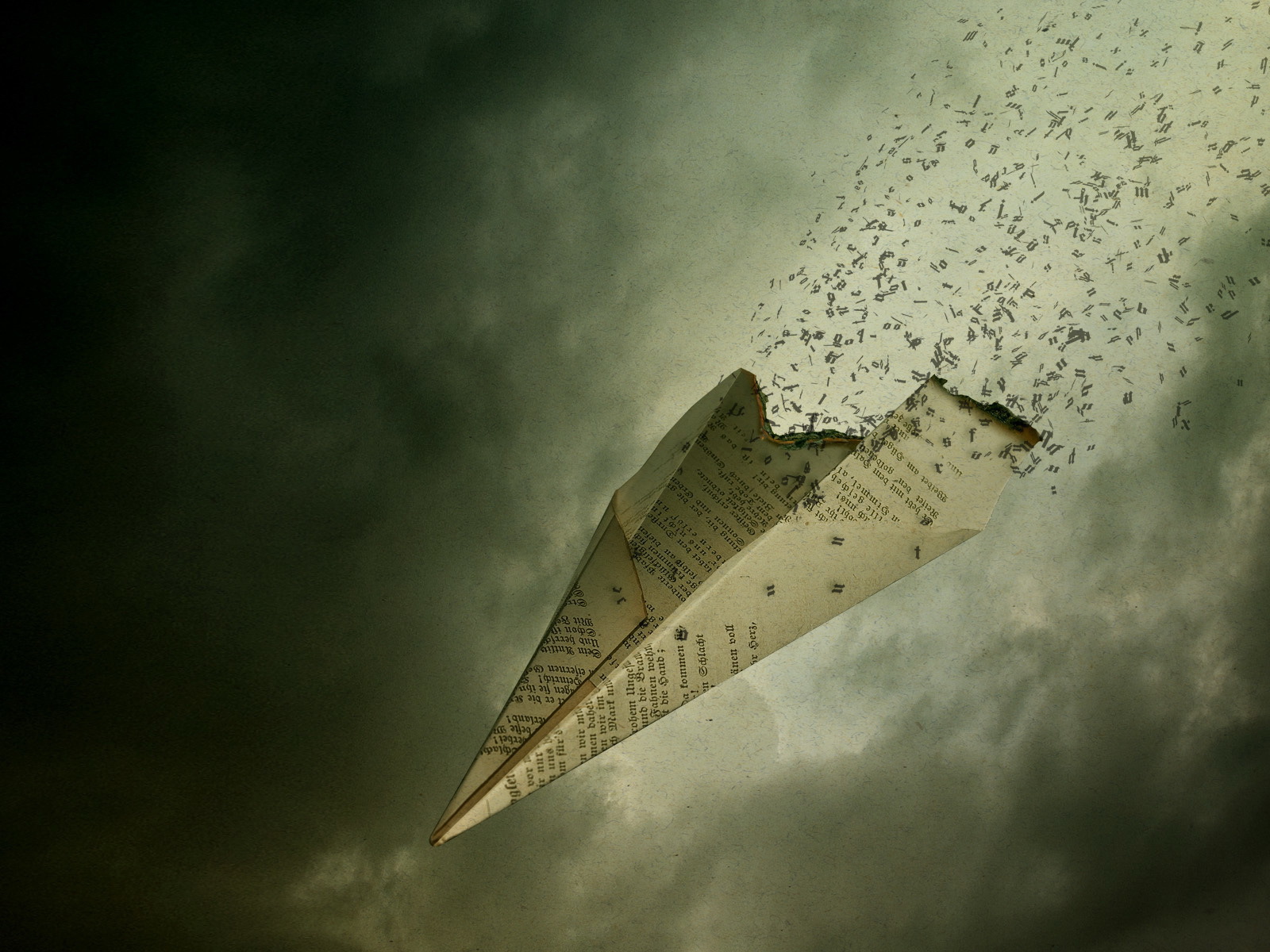 Падающий бумажный самолет