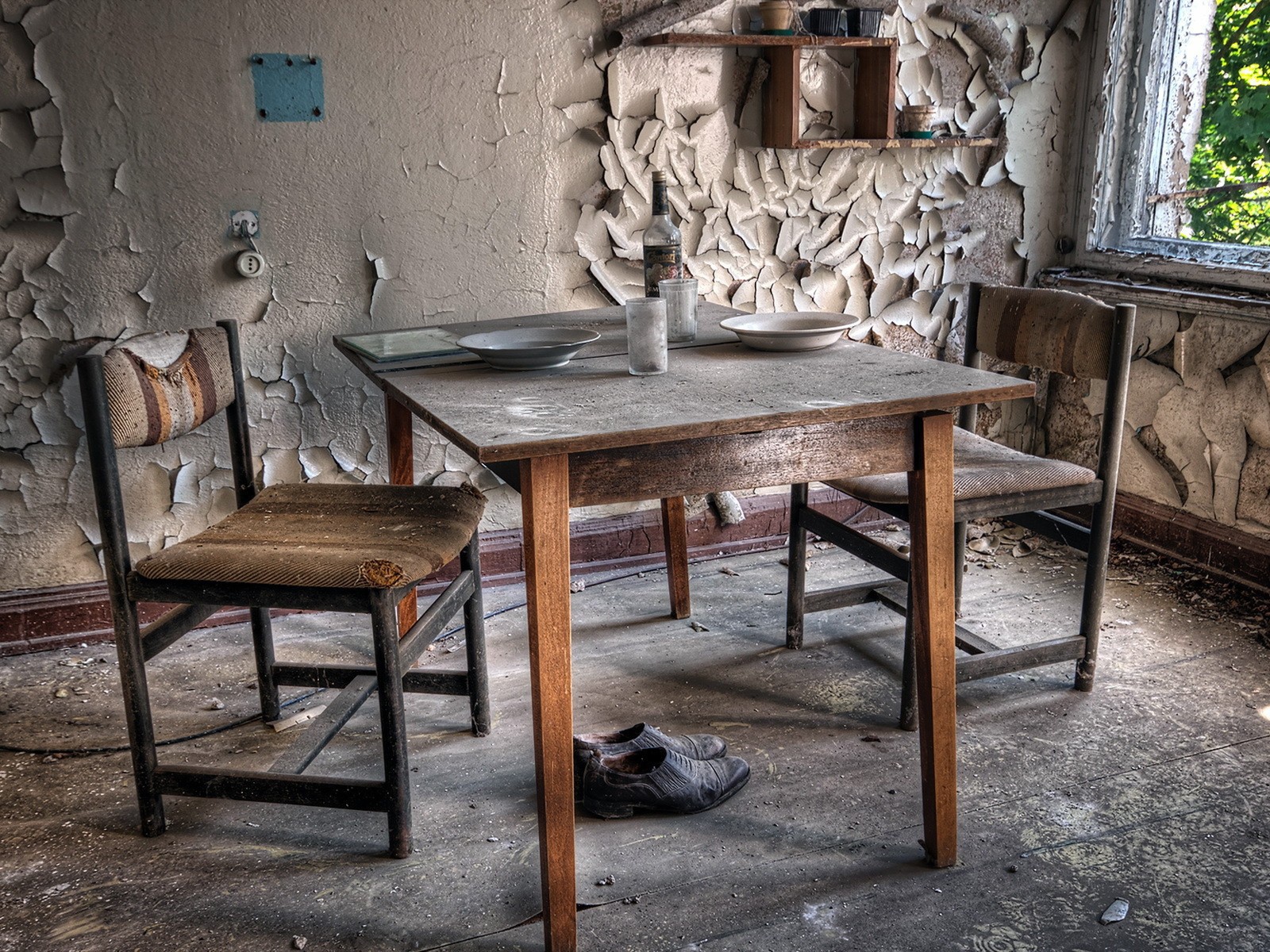 Кухня в заброшенном доме