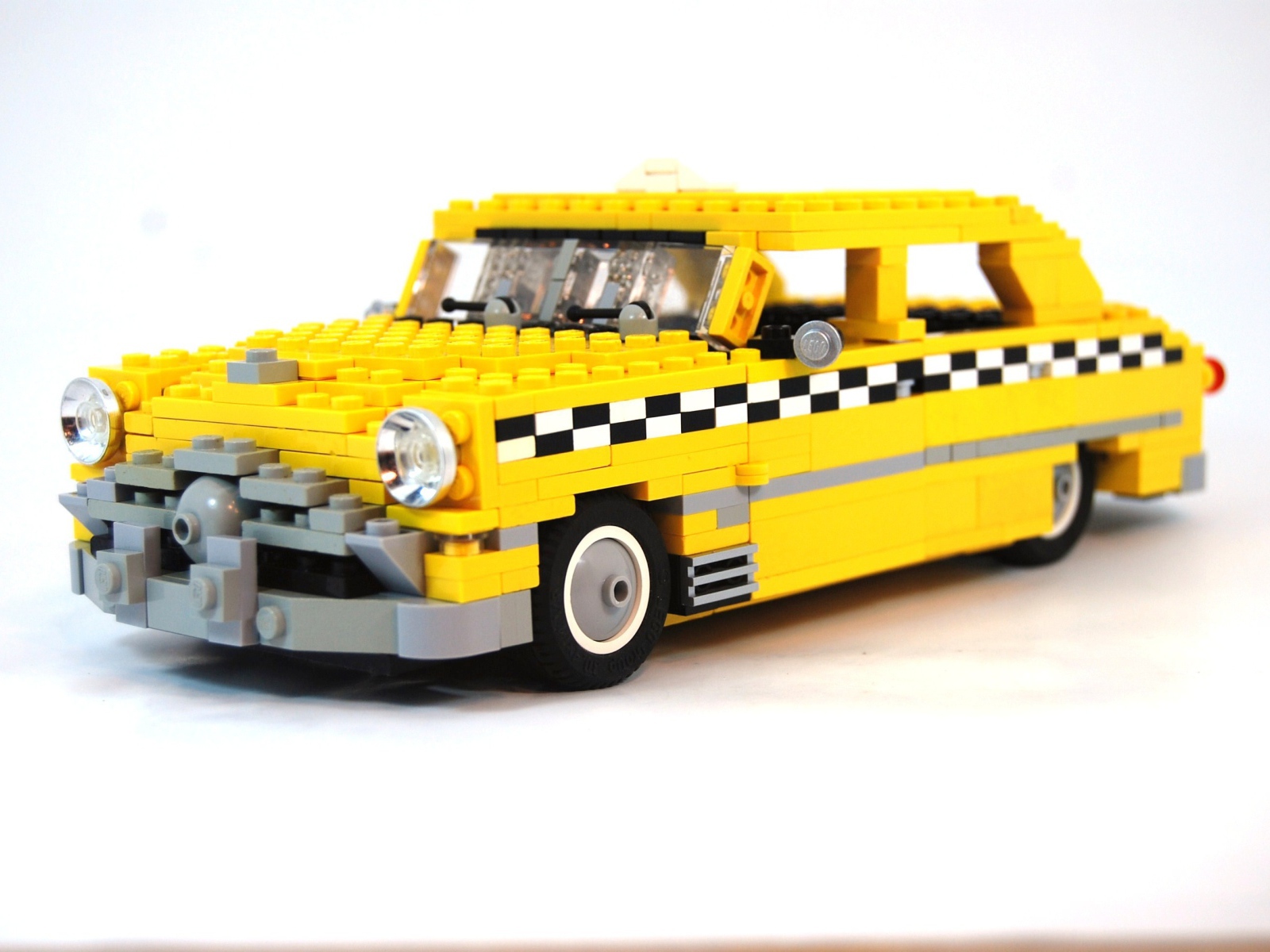Такси из ЛЕГО