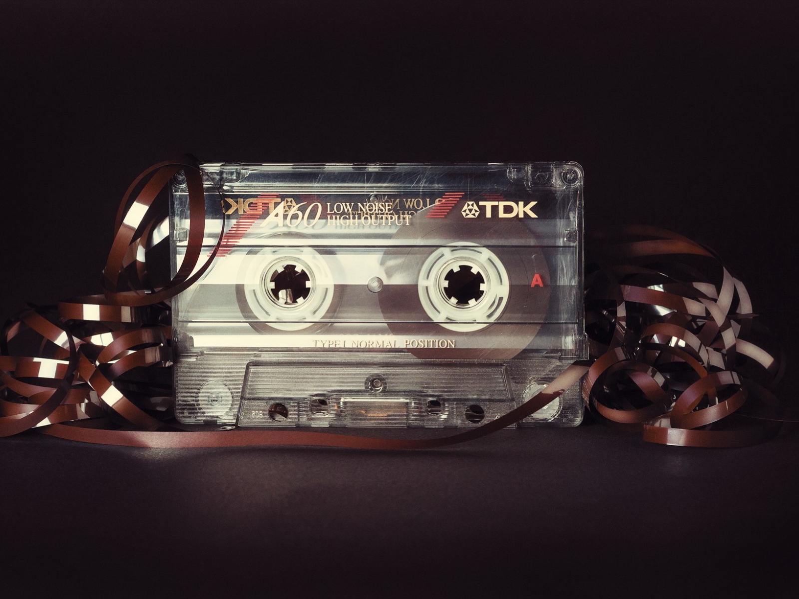 Пленка вытащена из кассеты