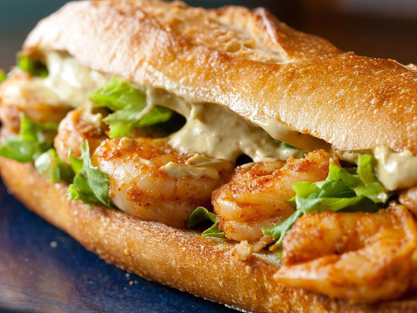 Вкусный горячий сэндвич