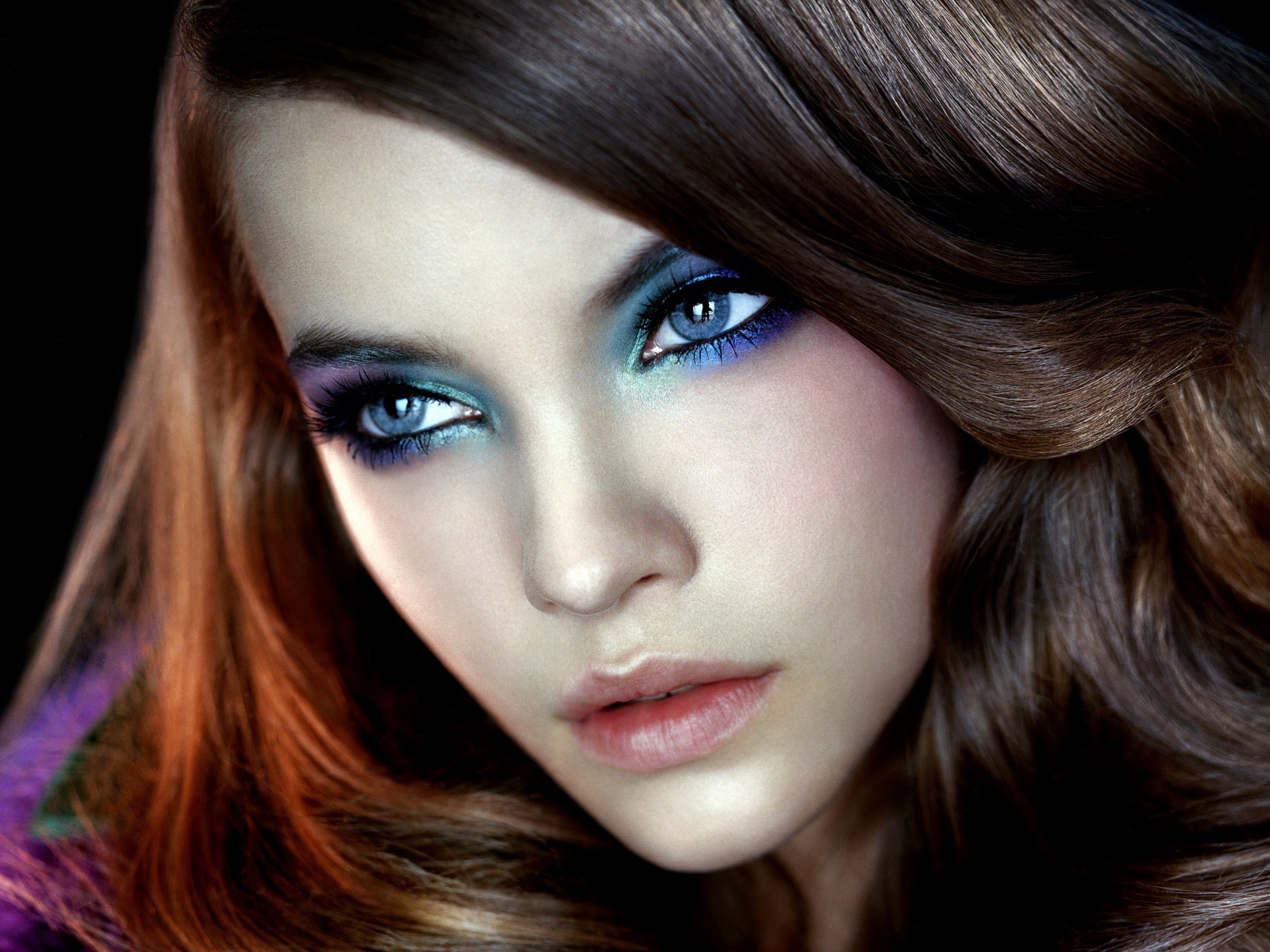 Макияж у девушки Барбары Палвин