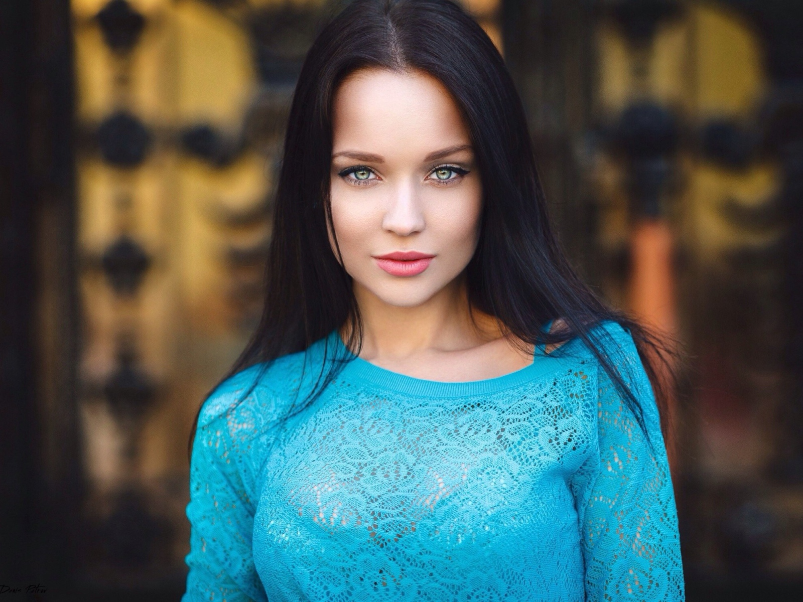 Девушка в голубом платье Ангелина Петрова