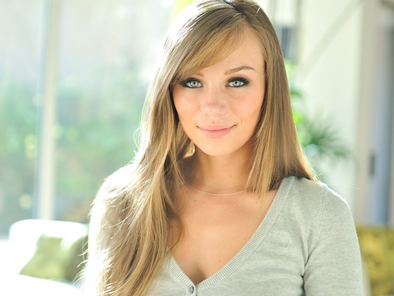 Сероглазая модель Капри Андерсон