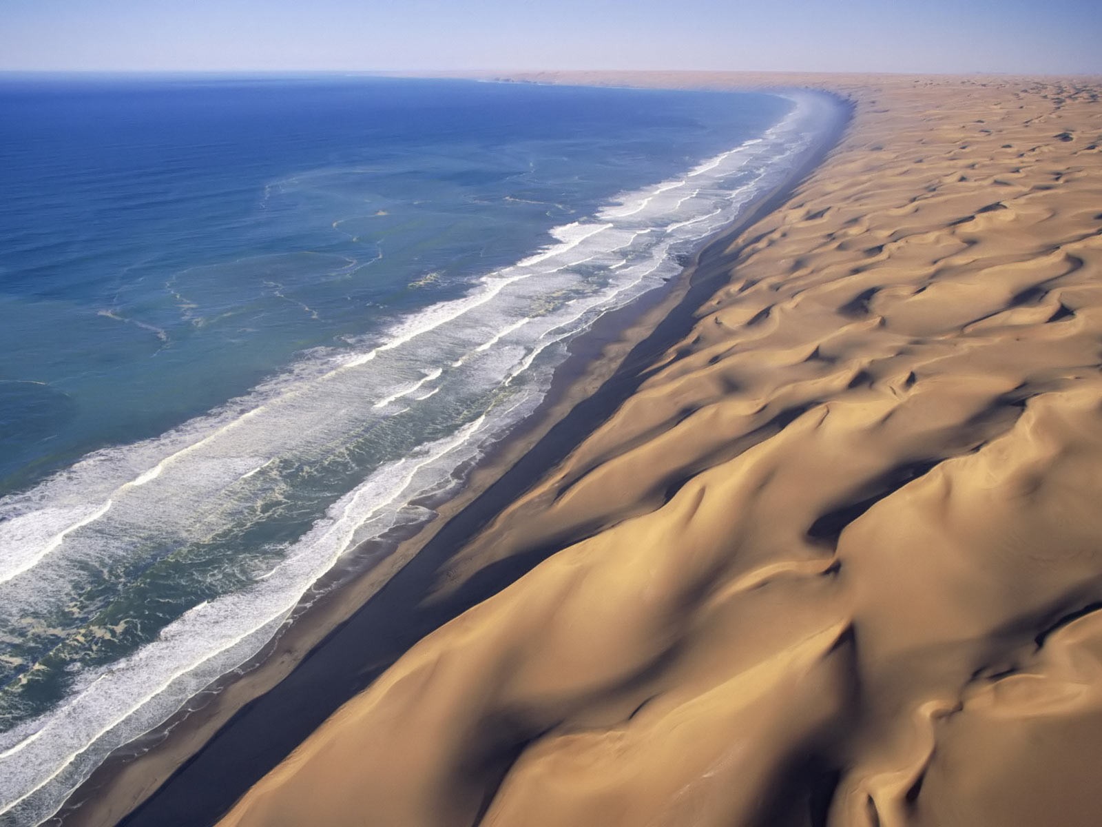 Там где море и пустыня встречаются