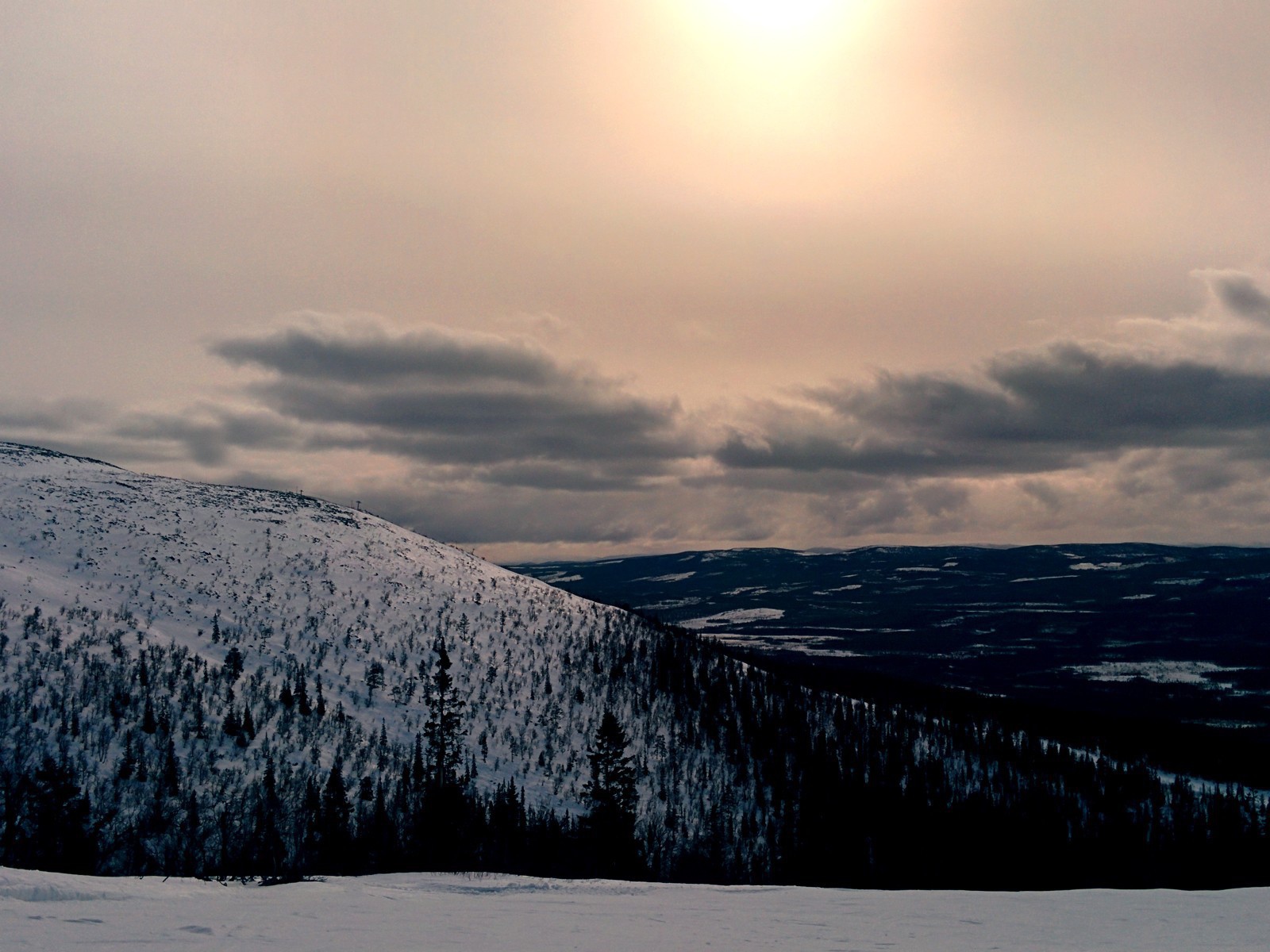Покрытая снегом гора, Швеция