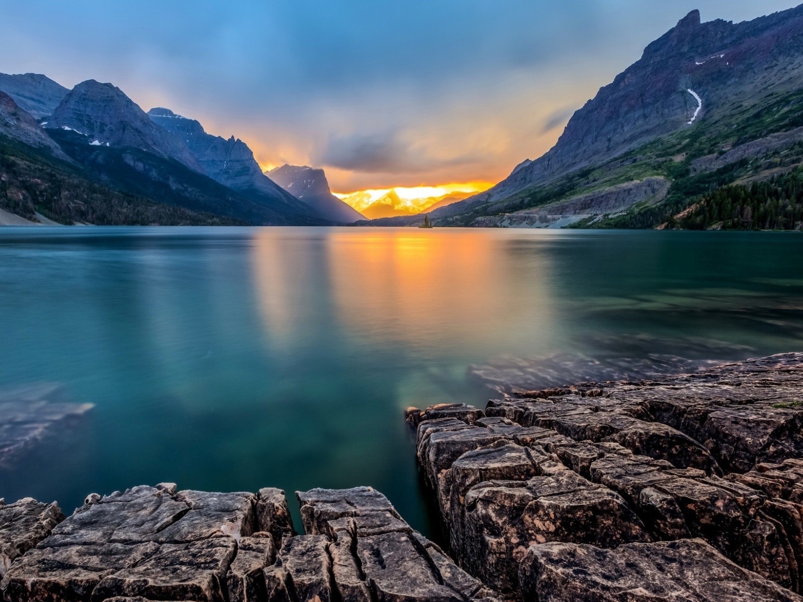 Озеро Святой Марии в Монтане, США