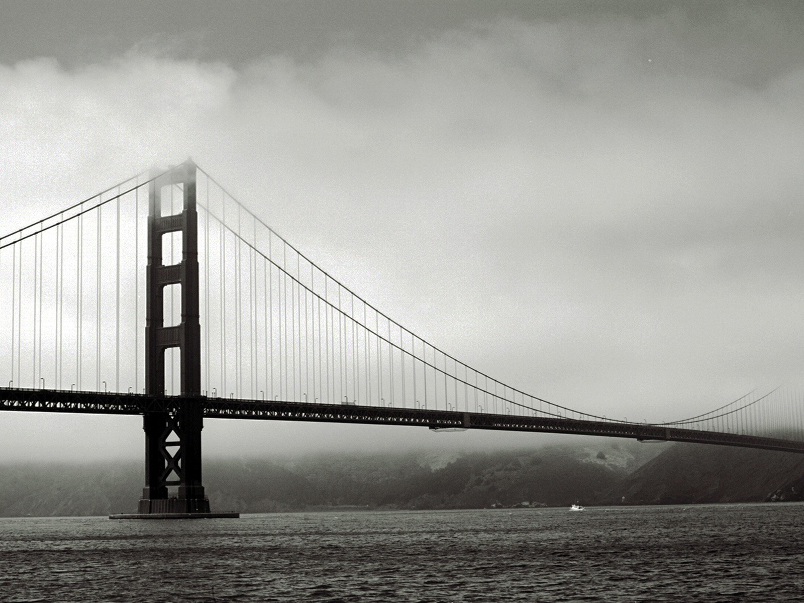 Знаменитый мост Золотые ворота, старое фото