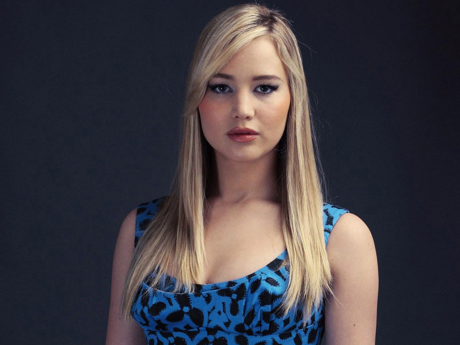 Блондинка актриса Дженифер Лоуренс