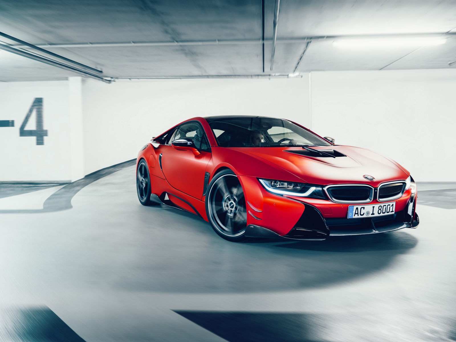 Красный спортивный автомобиль BMW i8 AC Schnitzer ACS8