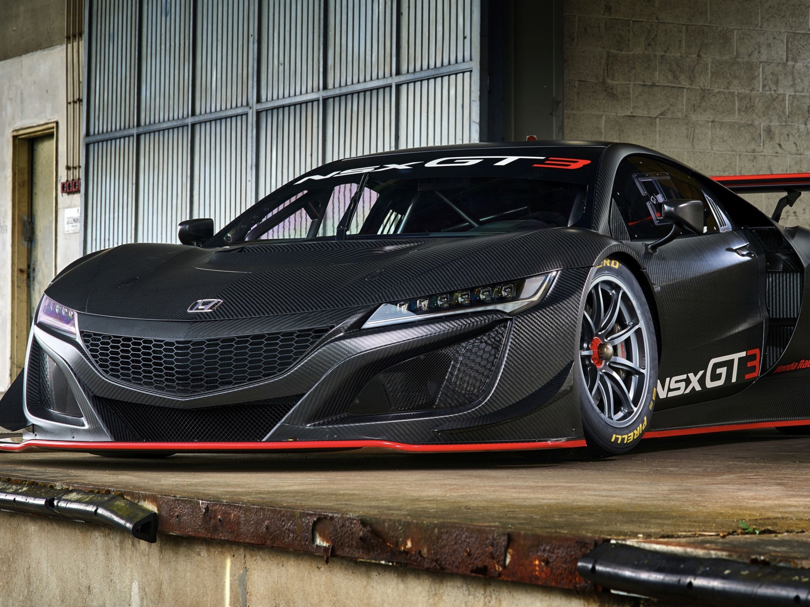 Стильный спортивный тюнингованный автомобиль Honda NSX GT3
