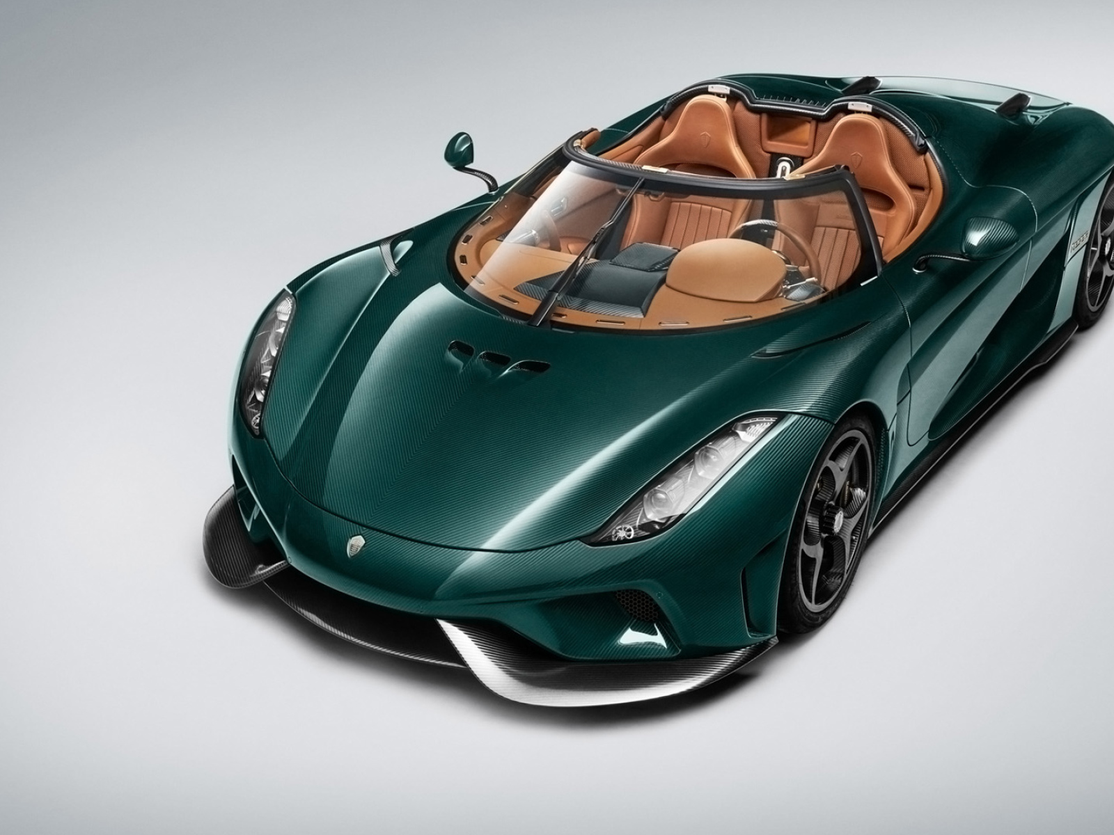 Зеленый автомобиль кабриолет  Koenigsegg Regera
