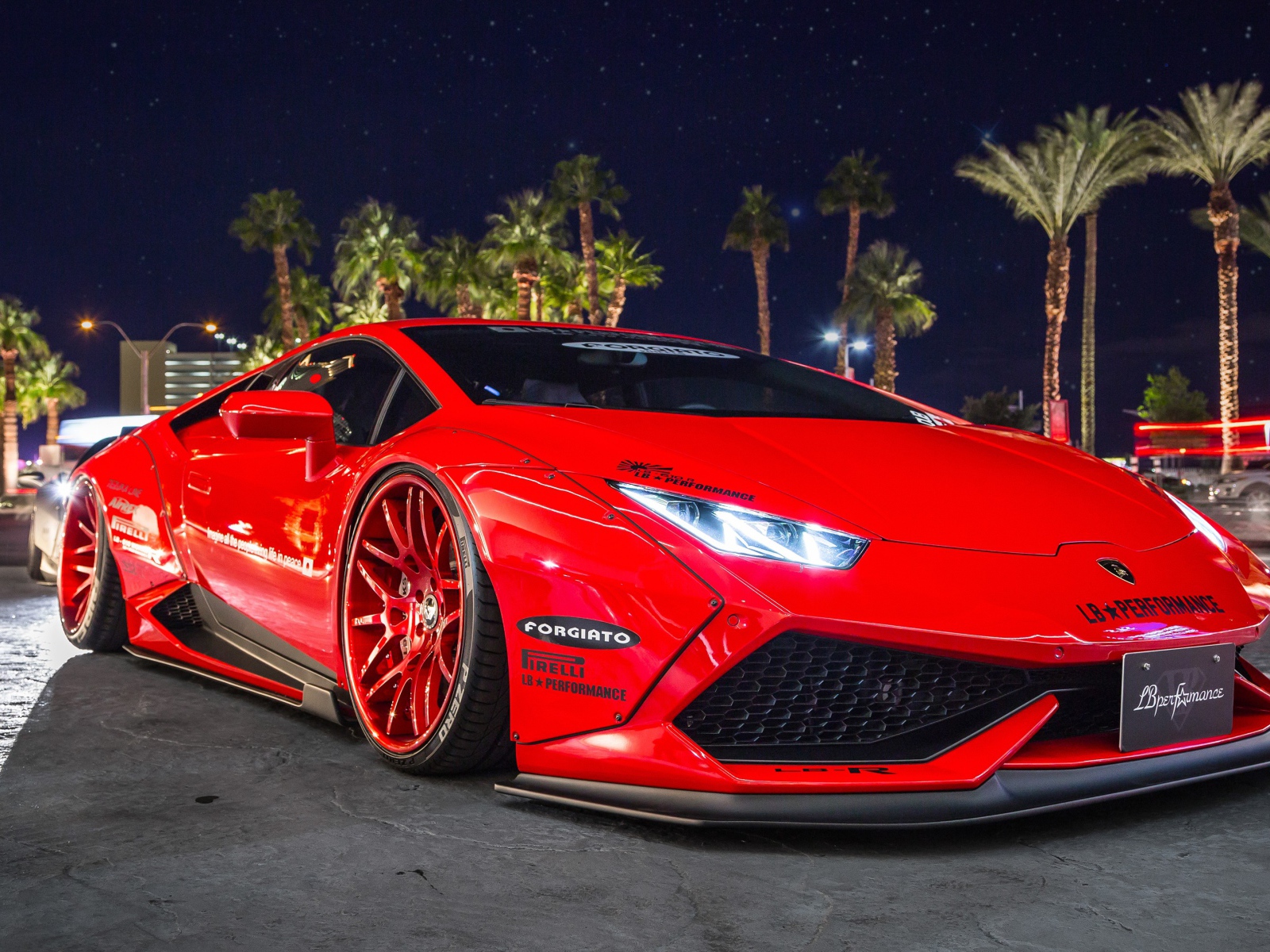 Красный суперкар Lamborghini Huracan 