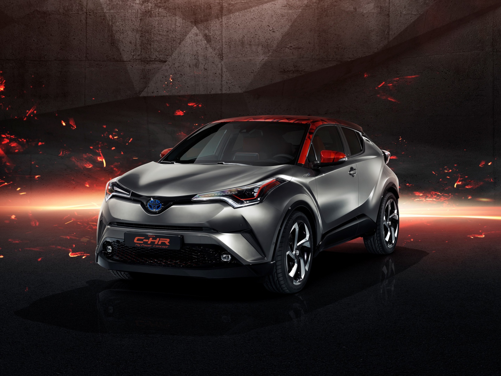 Стильный серебристый автомобиль Toyota C-HR Hy-Power, 2017