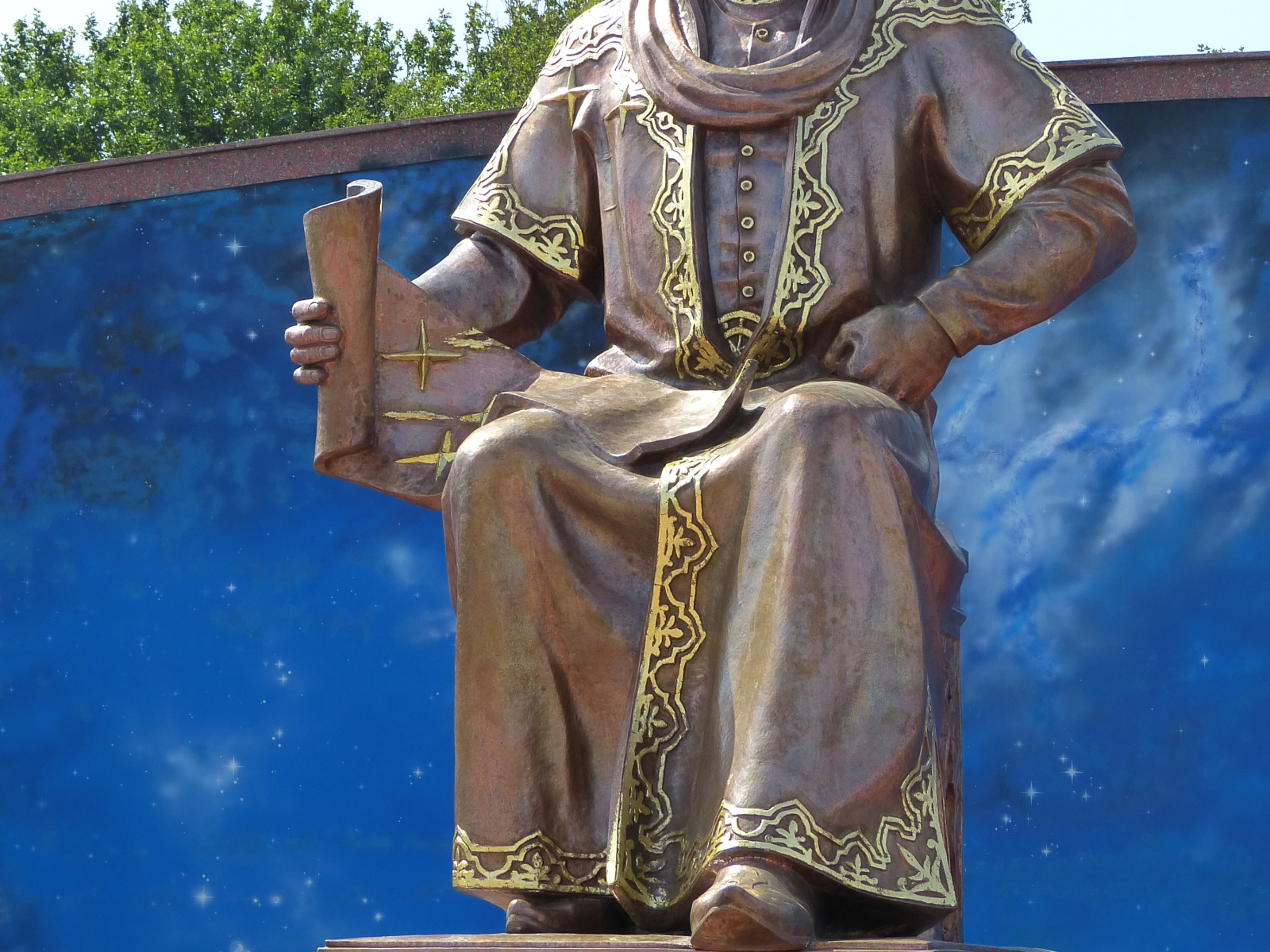 Памятник Мирзо Улугбеку город Самарканд 