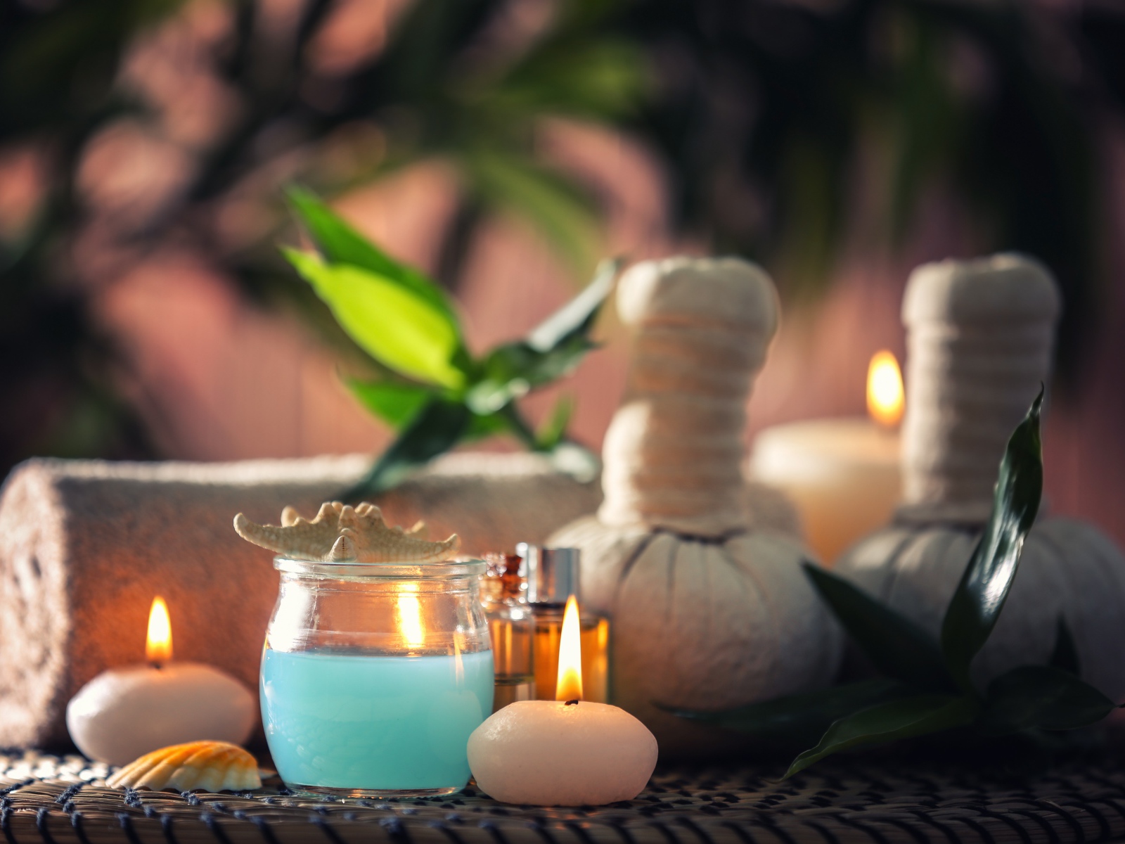 Ароматические свечи с маслами для спа процедур