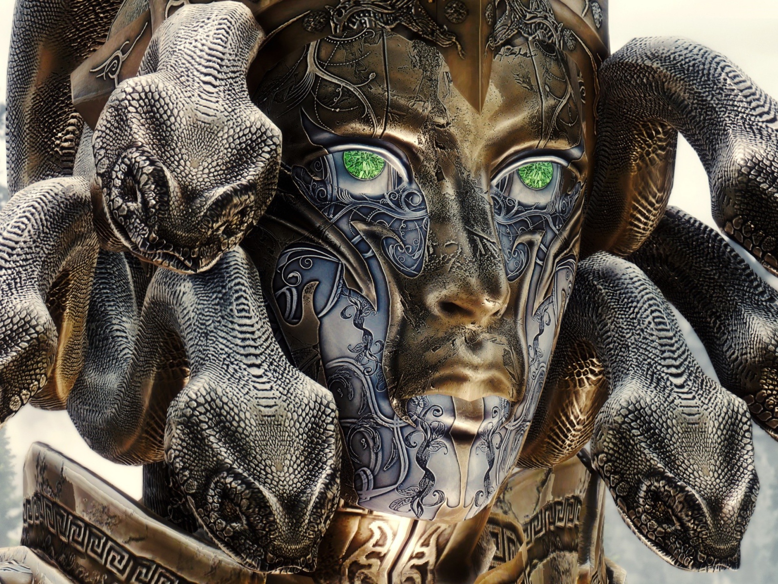 Статуя мифического существа Медузы 