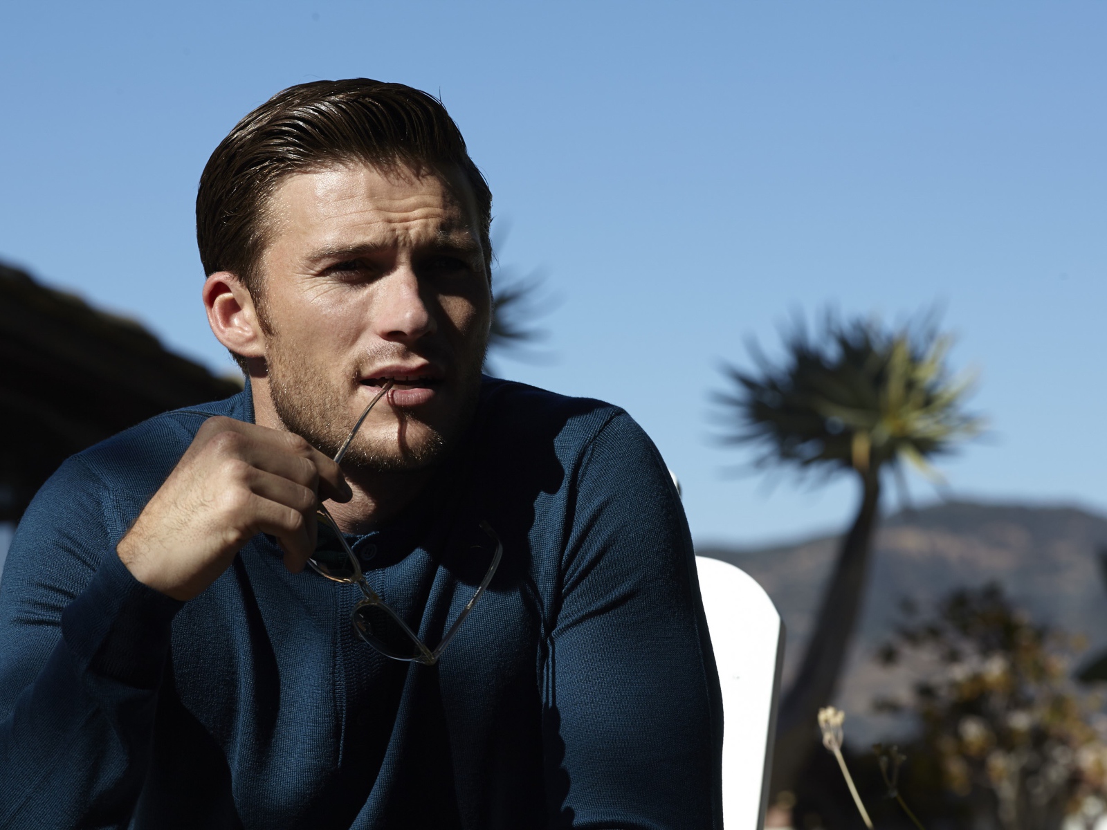 Красивый молодой мужчина популярный актер Скотт Иствуд