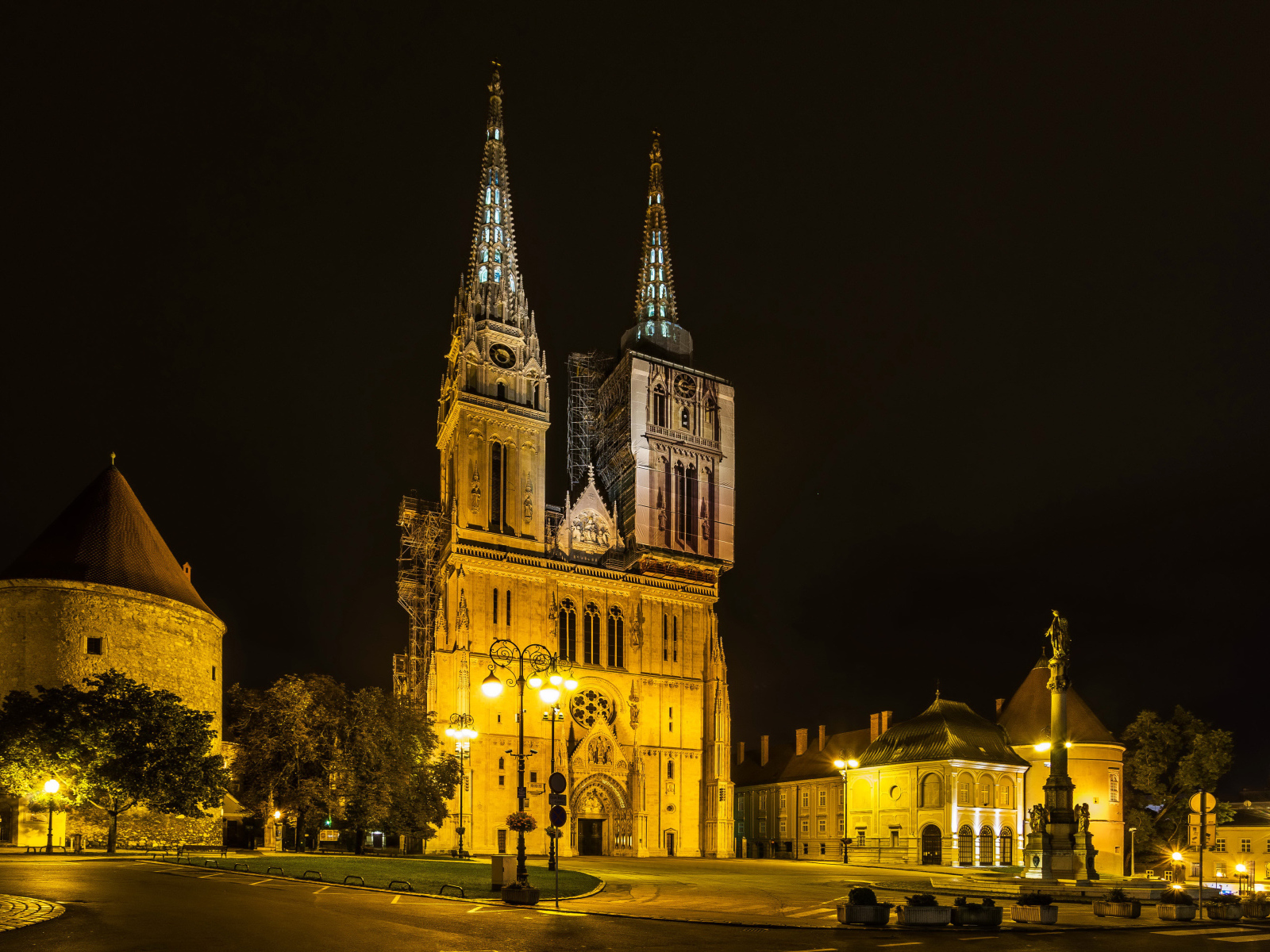 Старинный замок вечером город Загреб Хорватия
