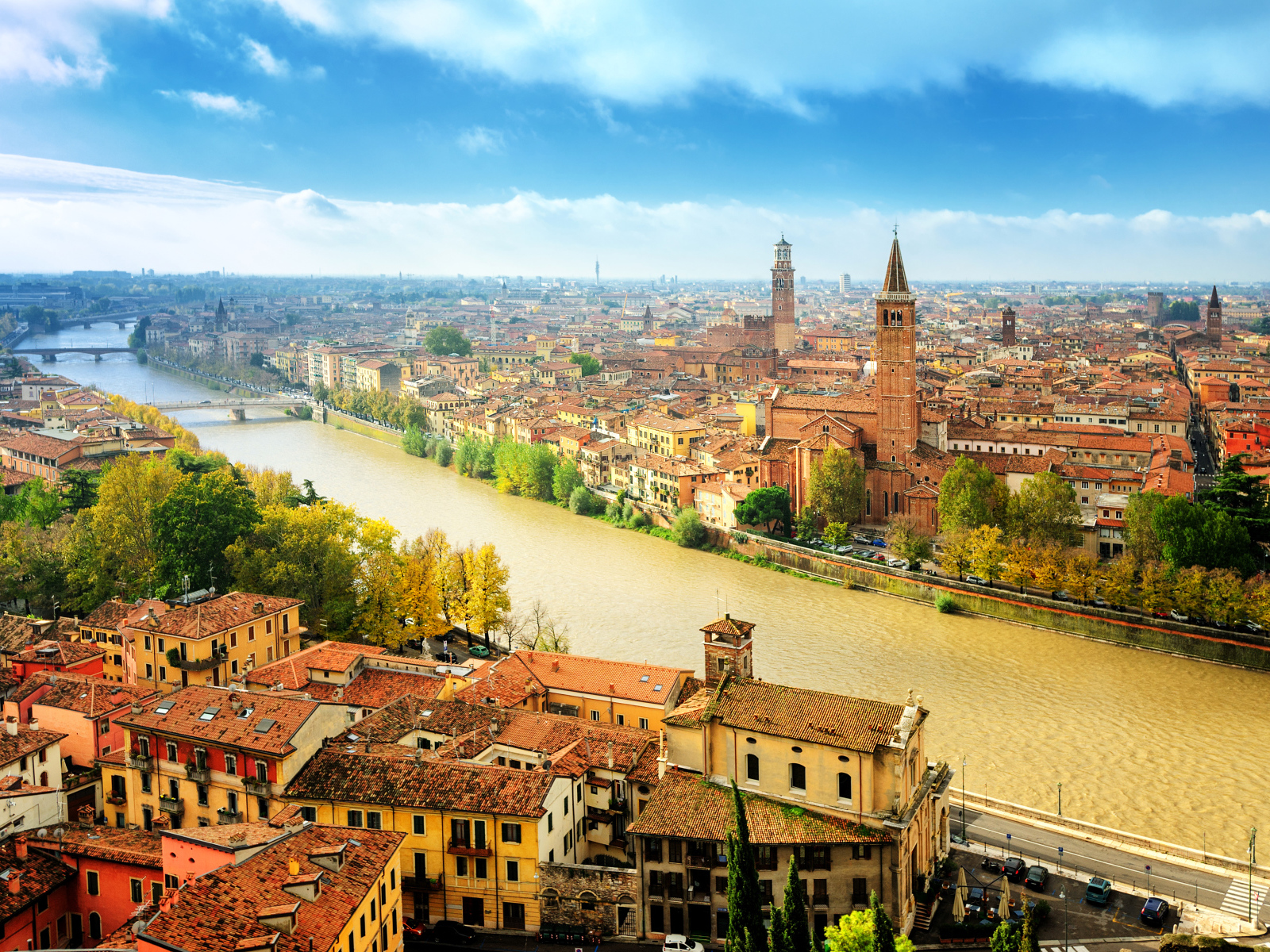 Панорама города Верона, Италия 