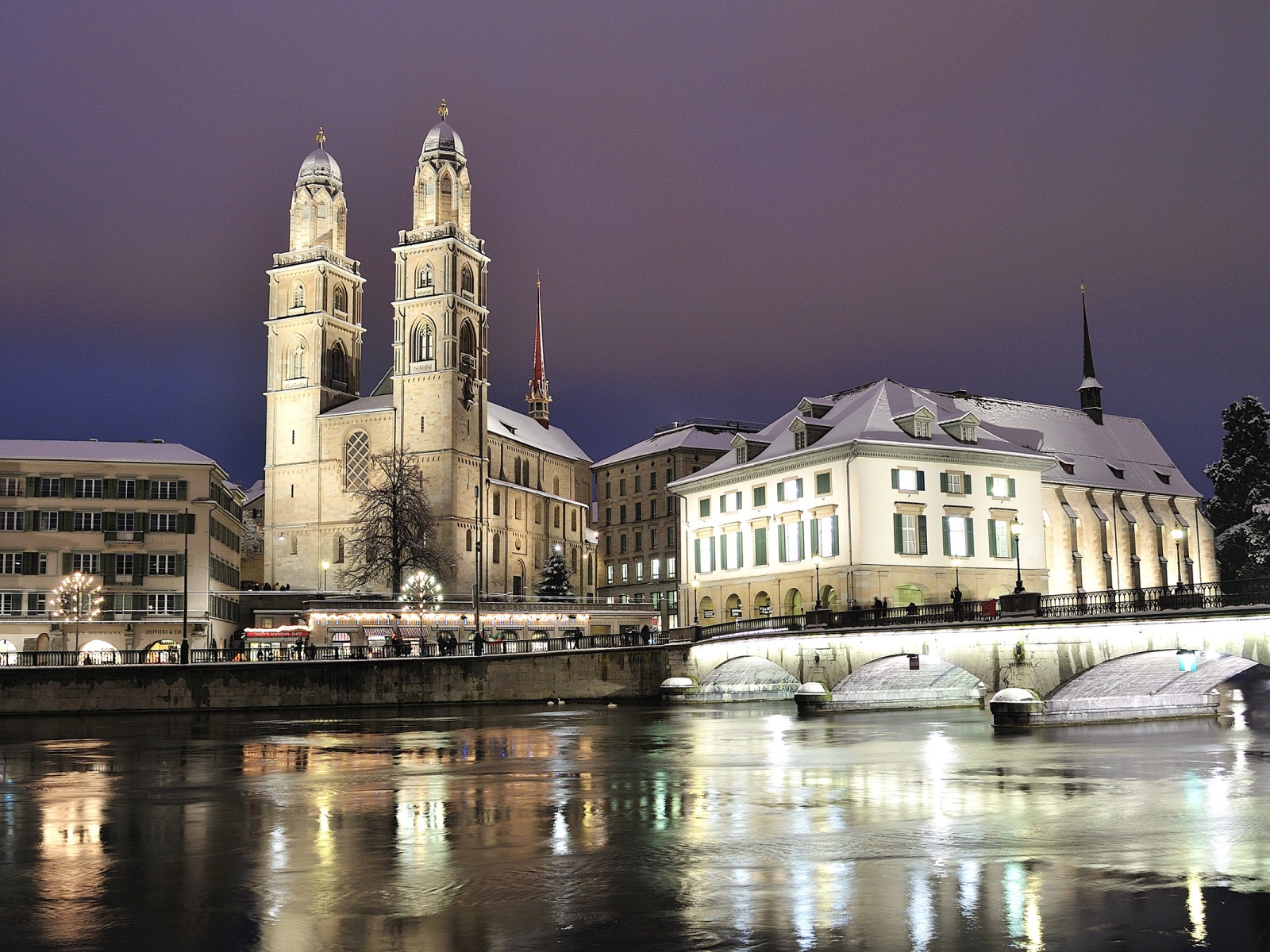Протестантская церковь Гроссмюнстер в Цюрихе, Швейцария