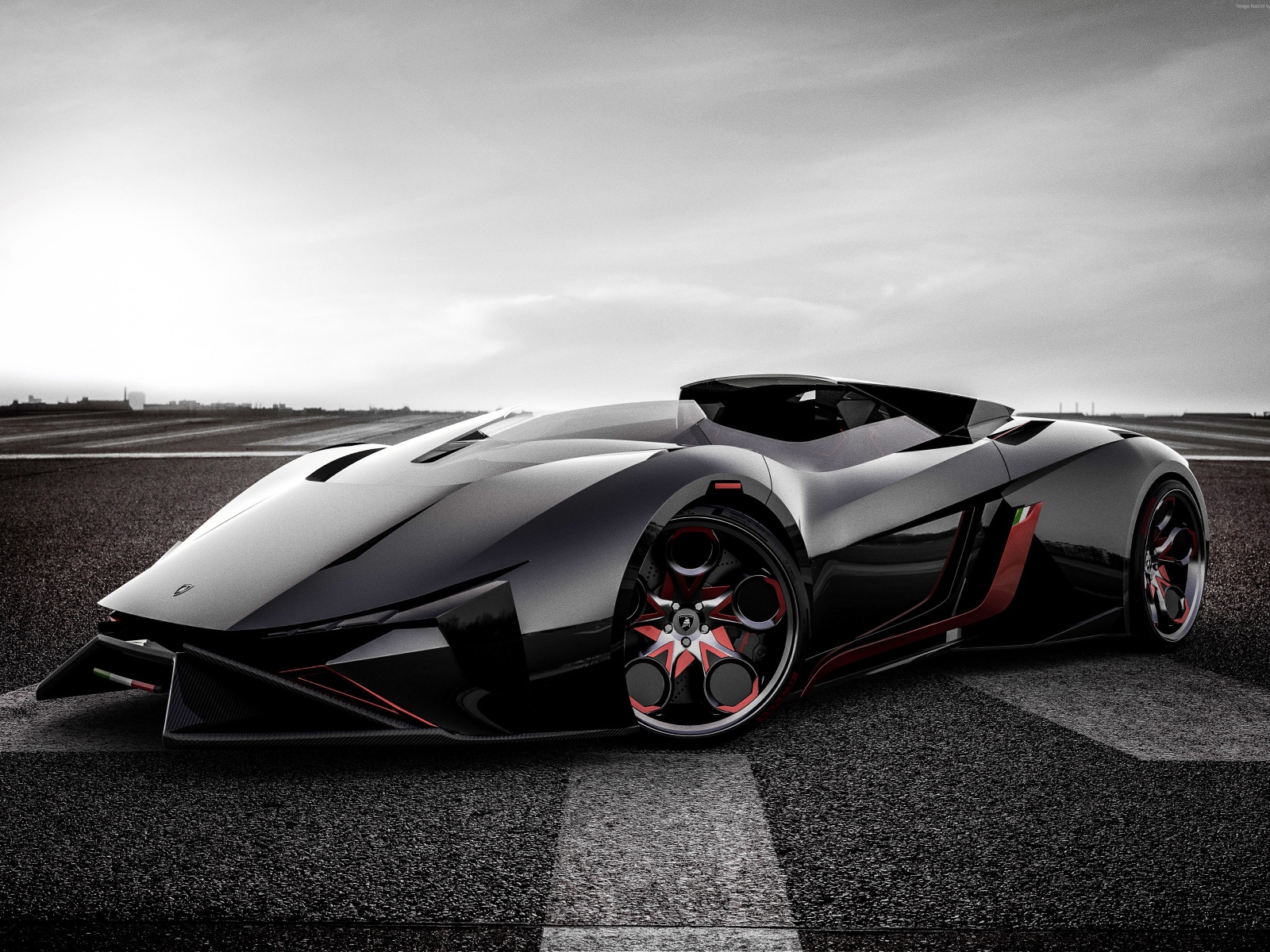 Стильный черный электромобиль Lamborghini Diamante