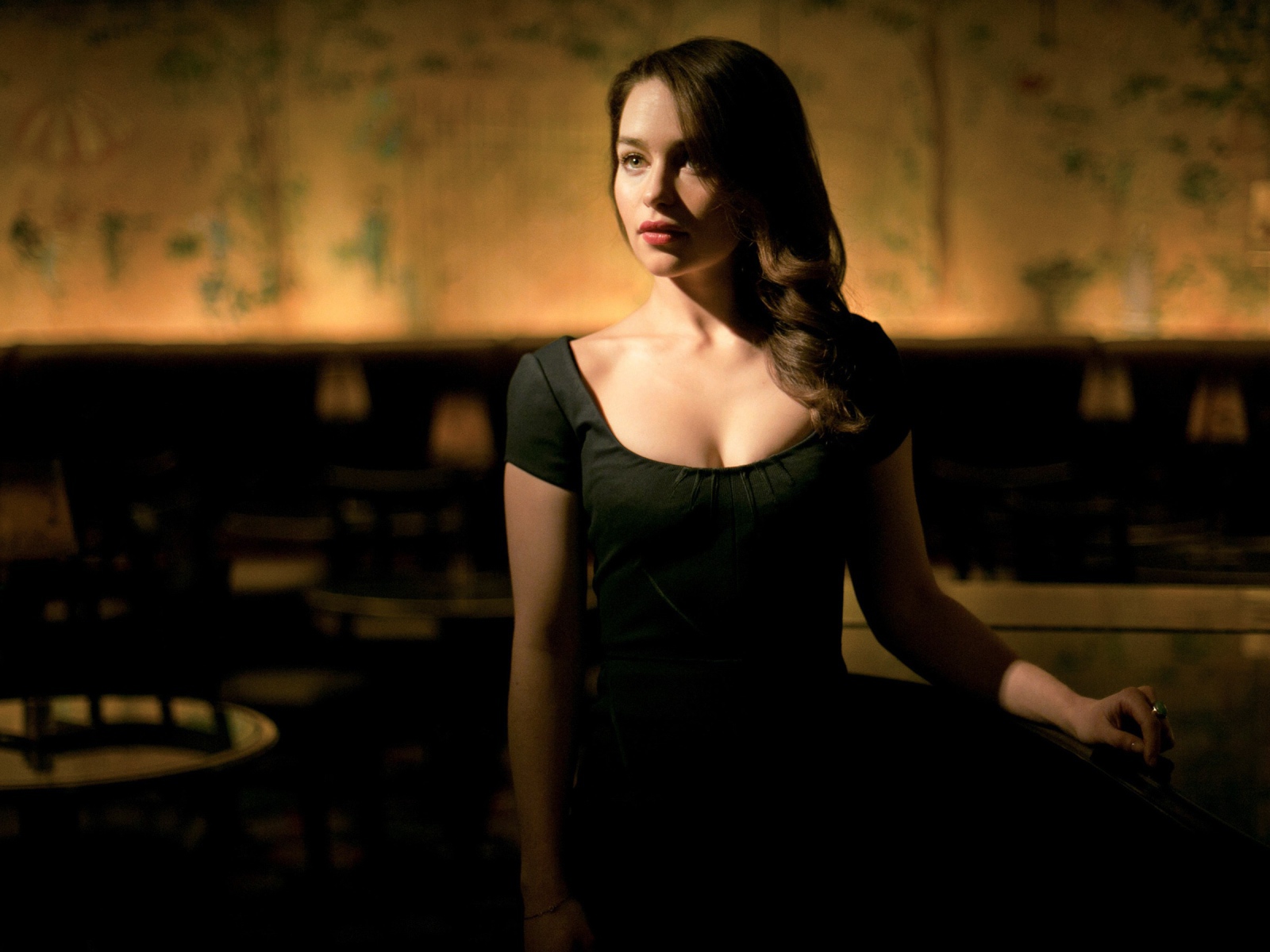 Молодая красивая актриса Эмилия Кларк 