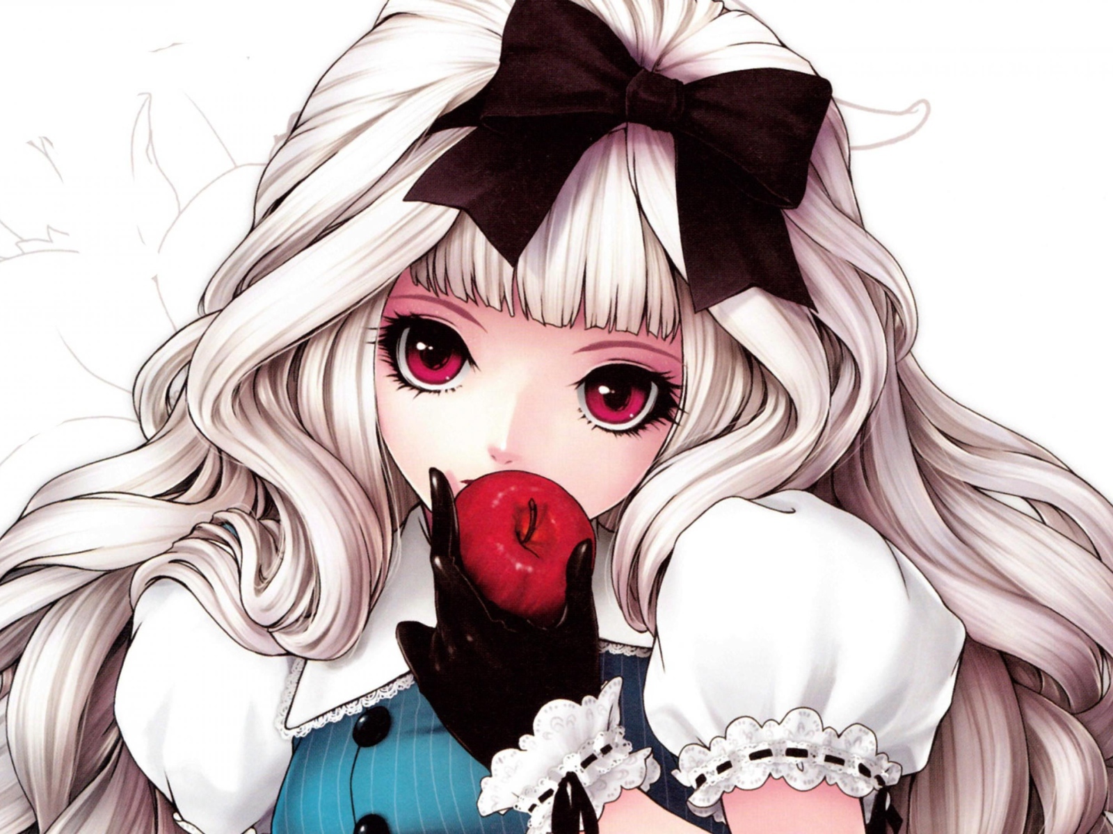 Девушка аниме с длинными белыми волосами с яблоком в руке
