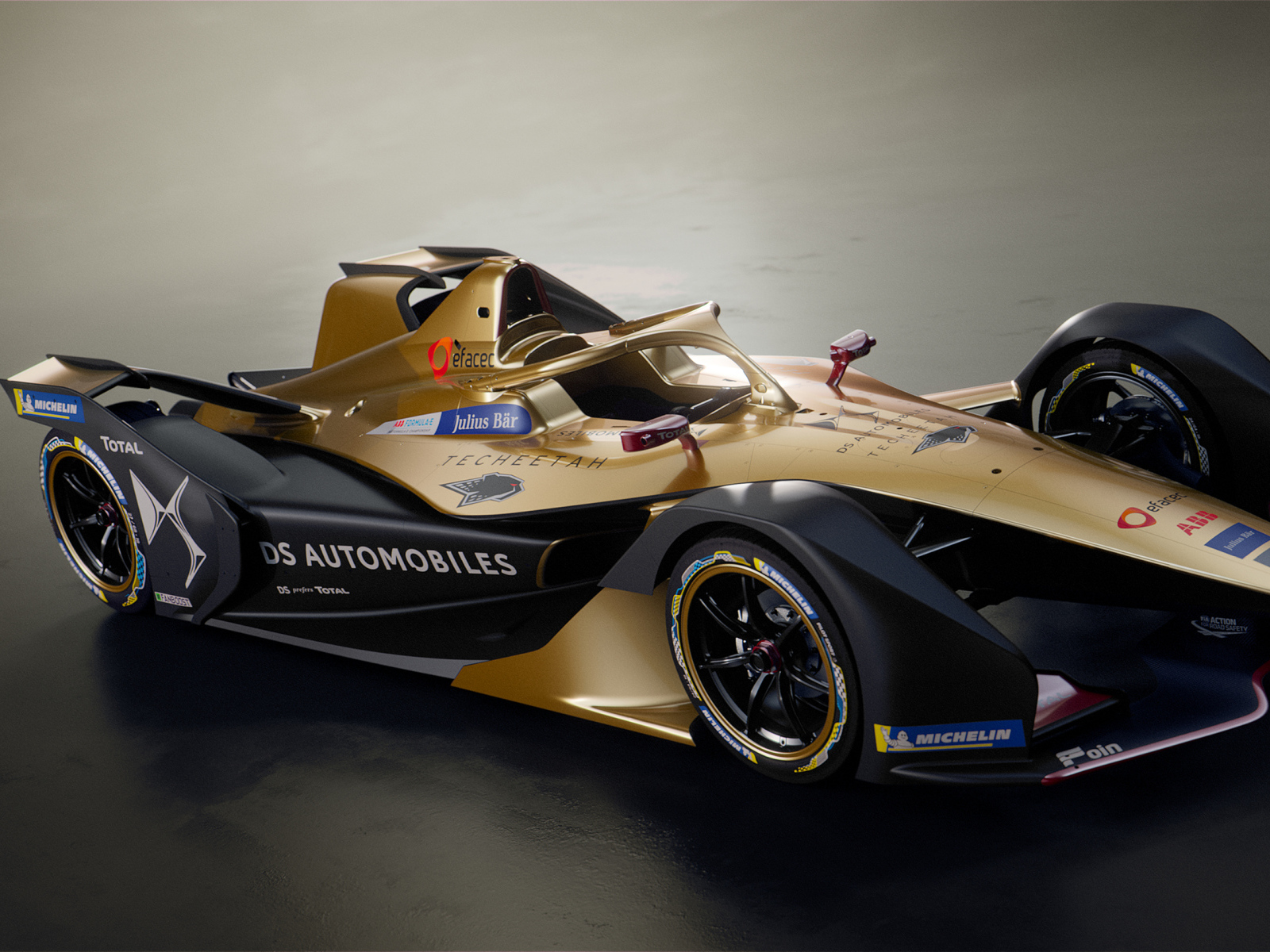 Гоночный автомобиль DS E-Tense FE 19 на сером фоне 